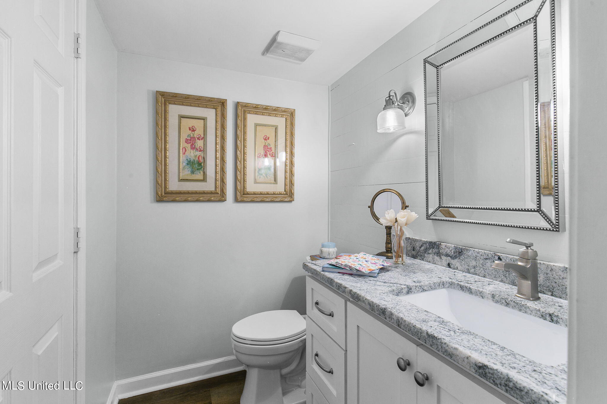 550 Post Road, 602