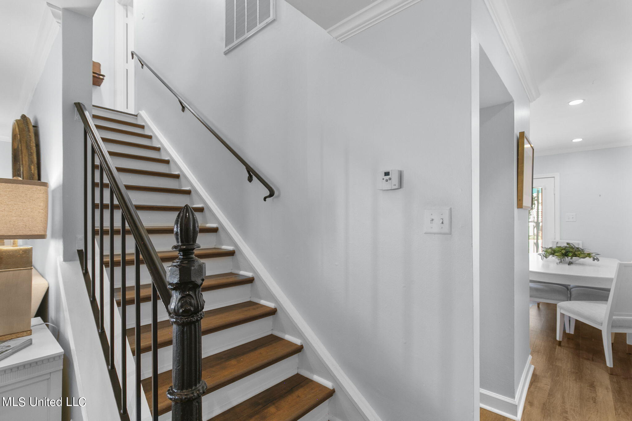 550 Post Road, 602
