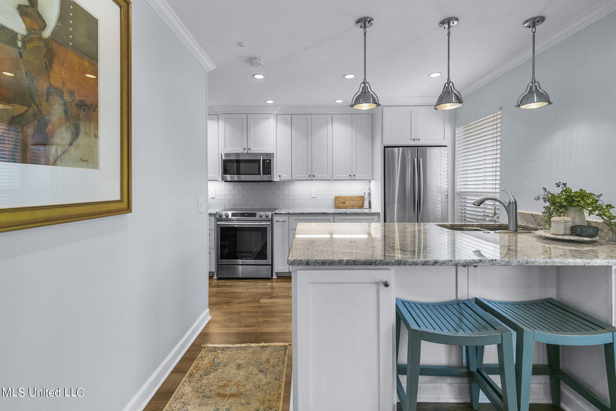 550 Post Road, 602