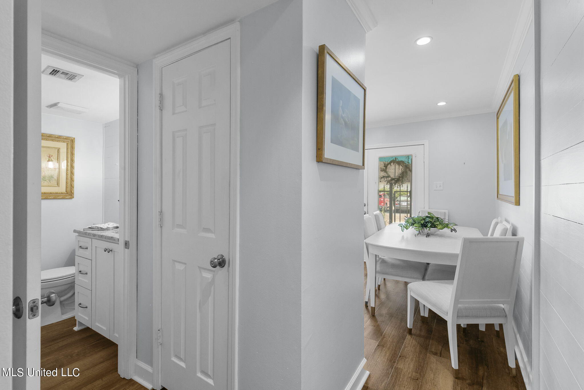 550 Post Road, 602