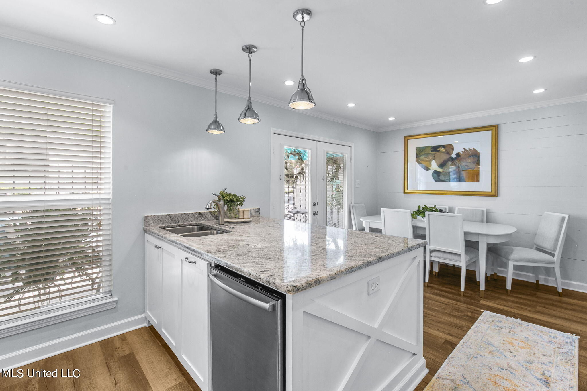 550 Post Road, 602