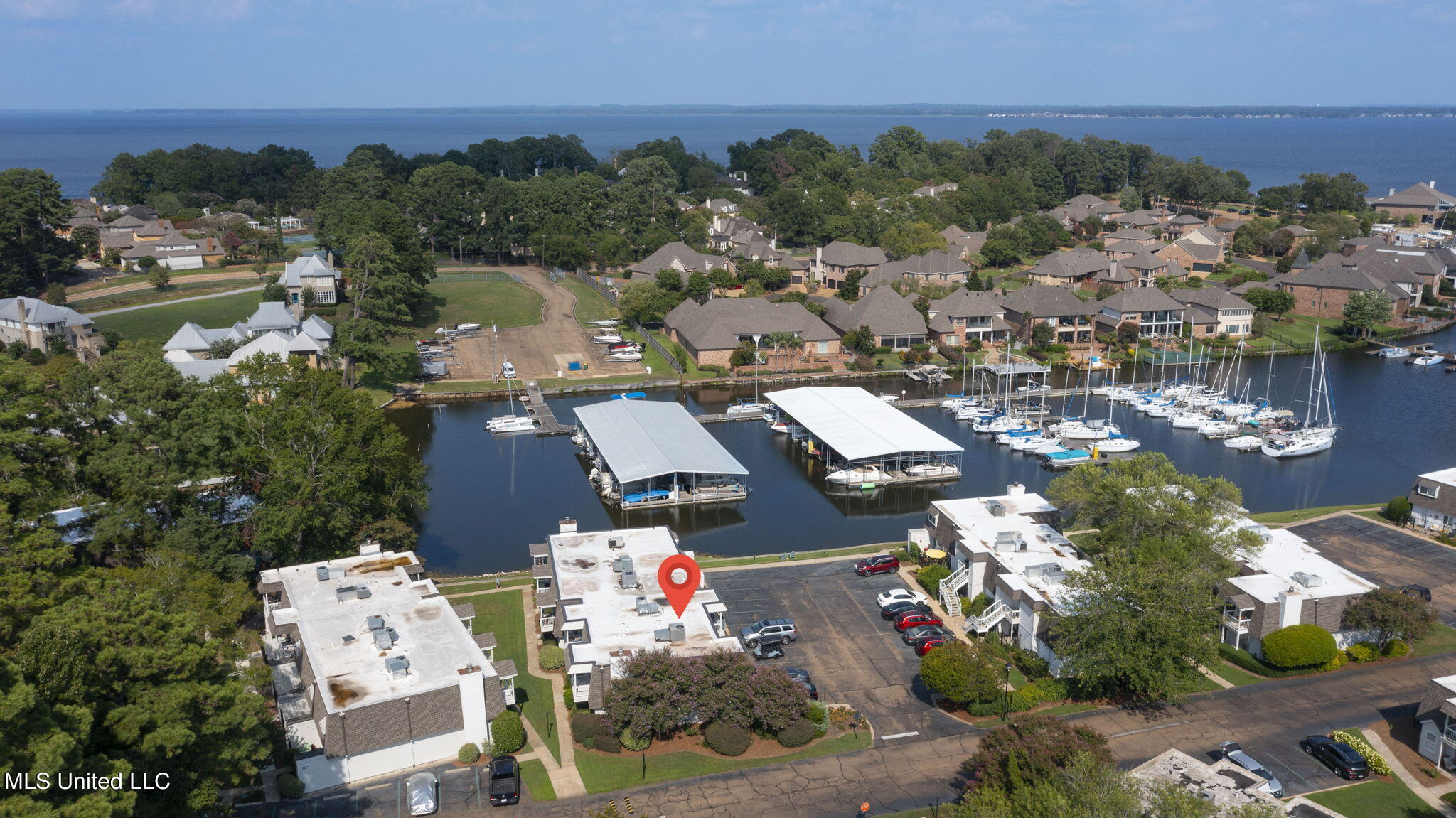550 Post Road, 602