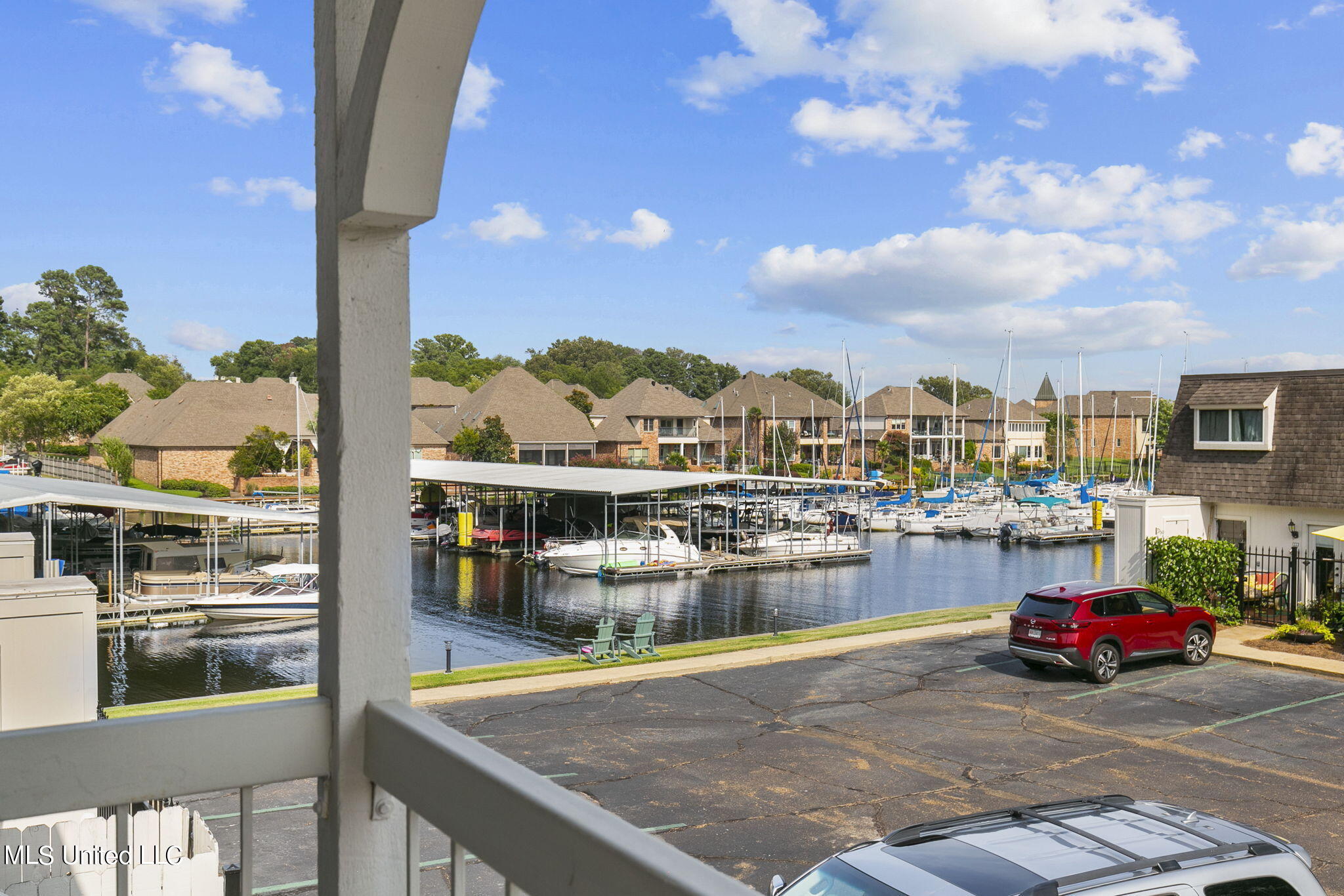550 Post Road, 602