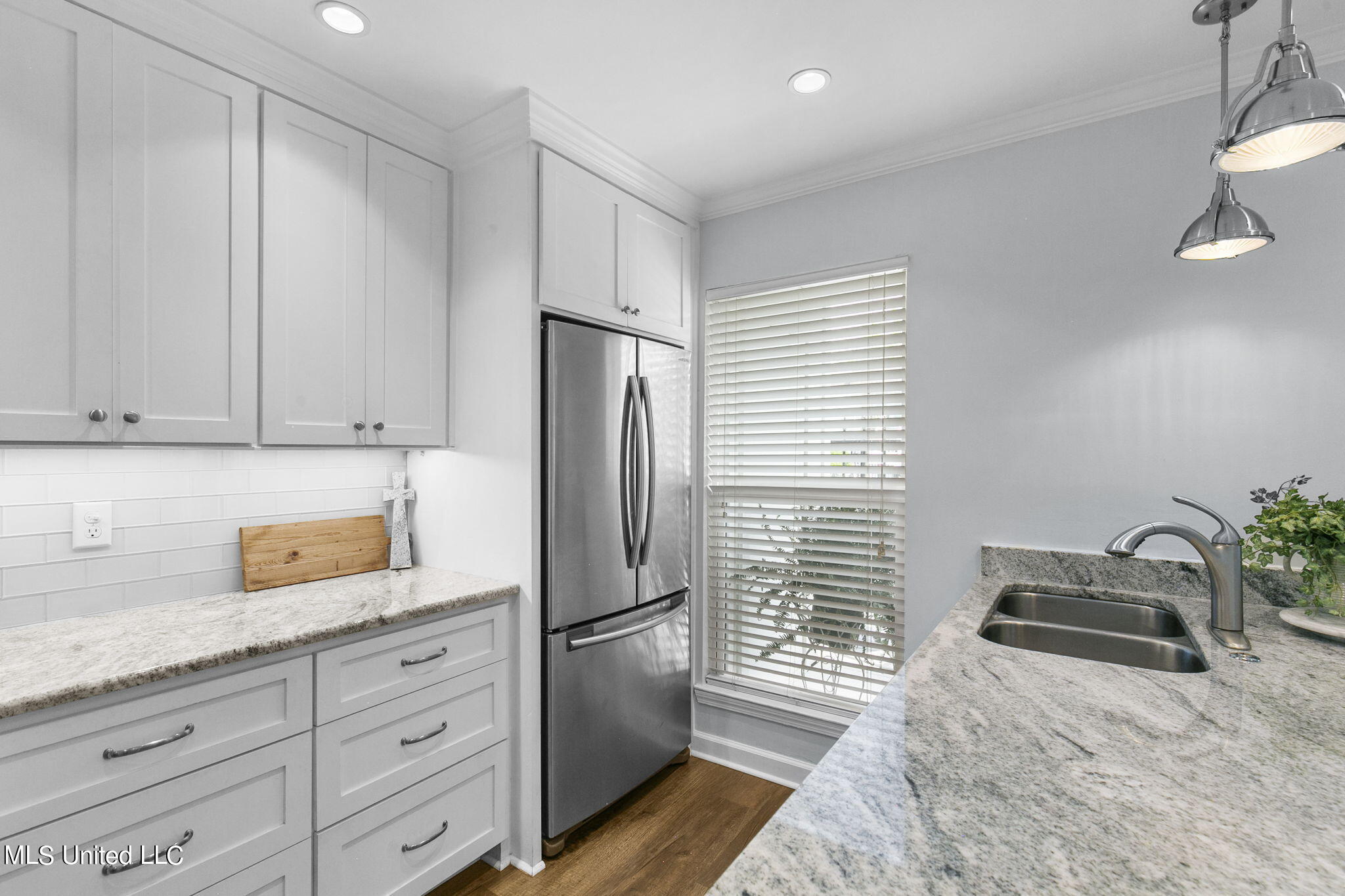 550 Post Road, 602