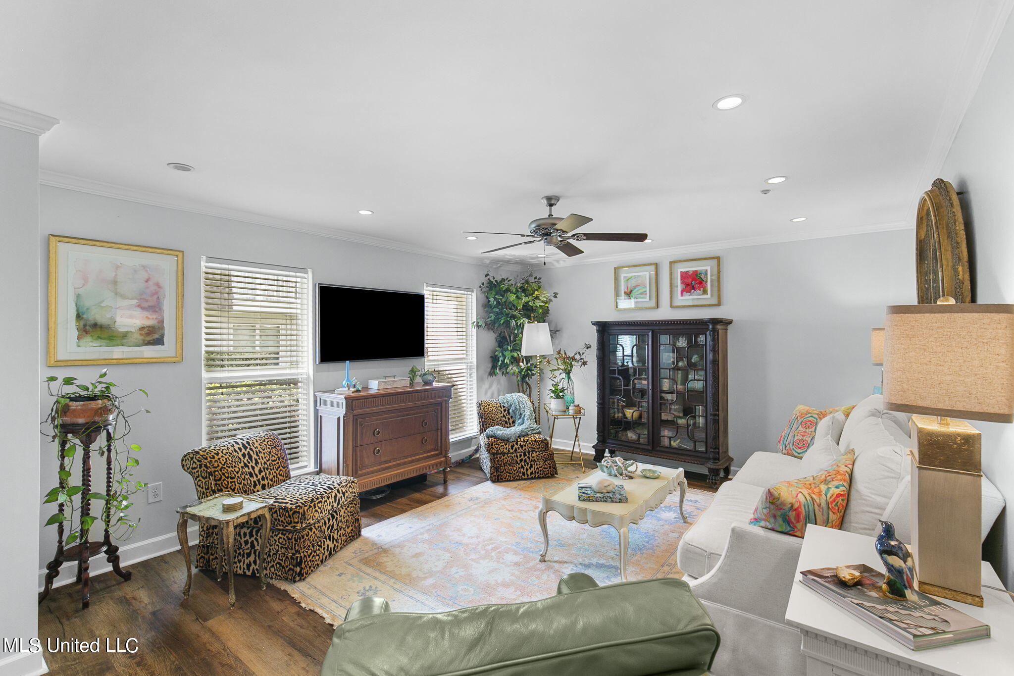 550 Post Road, 602