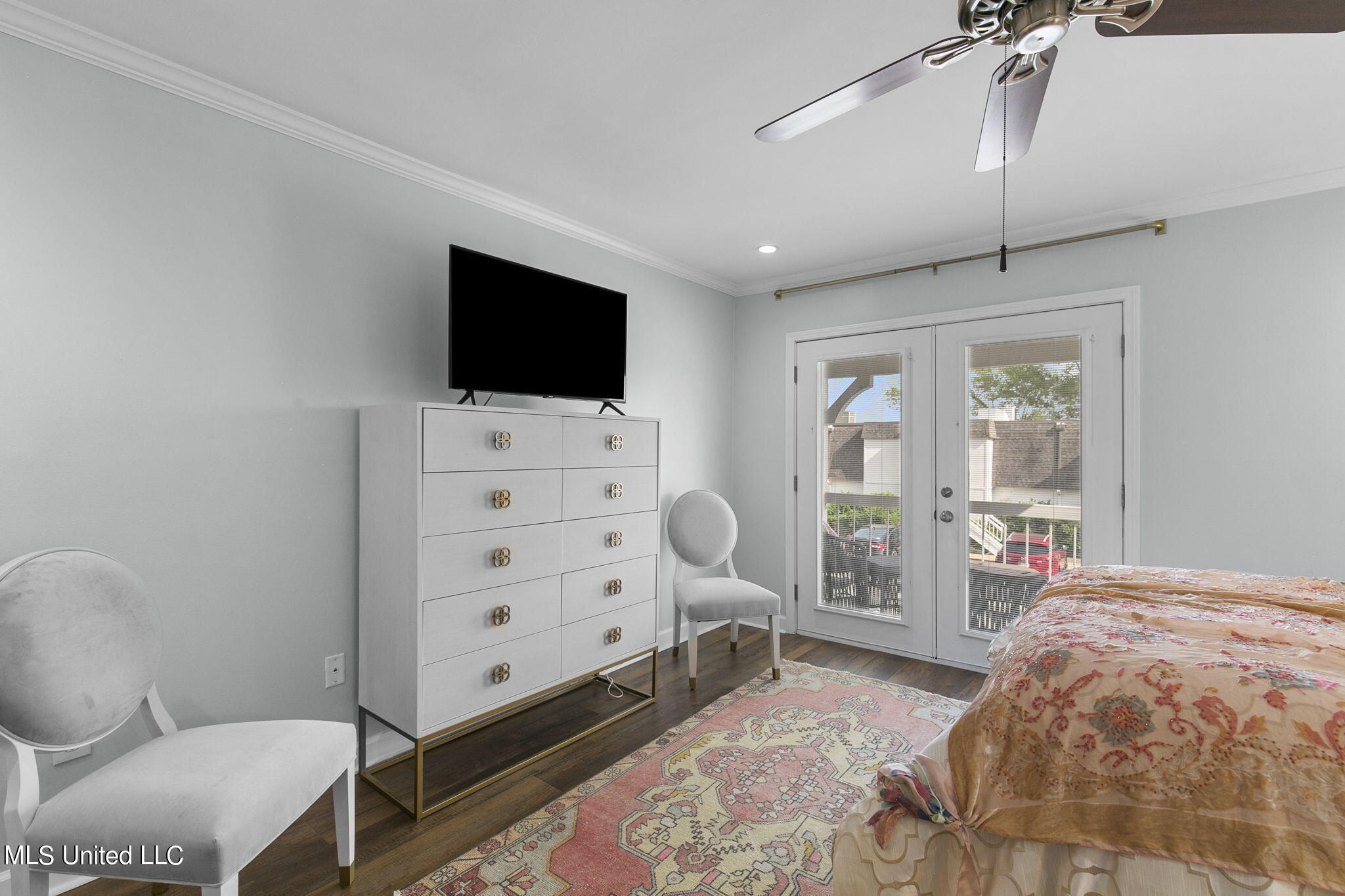 550 Post Road, 602