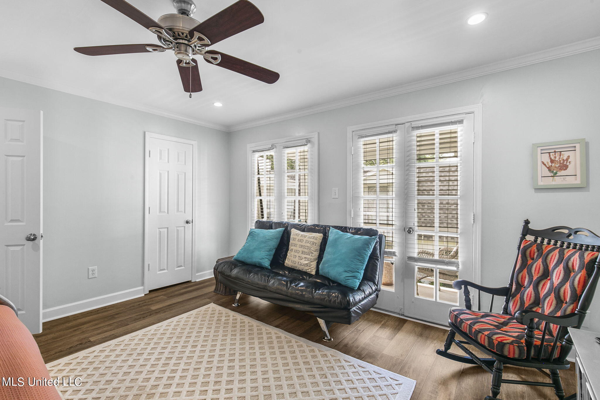 550 Post Road, 602