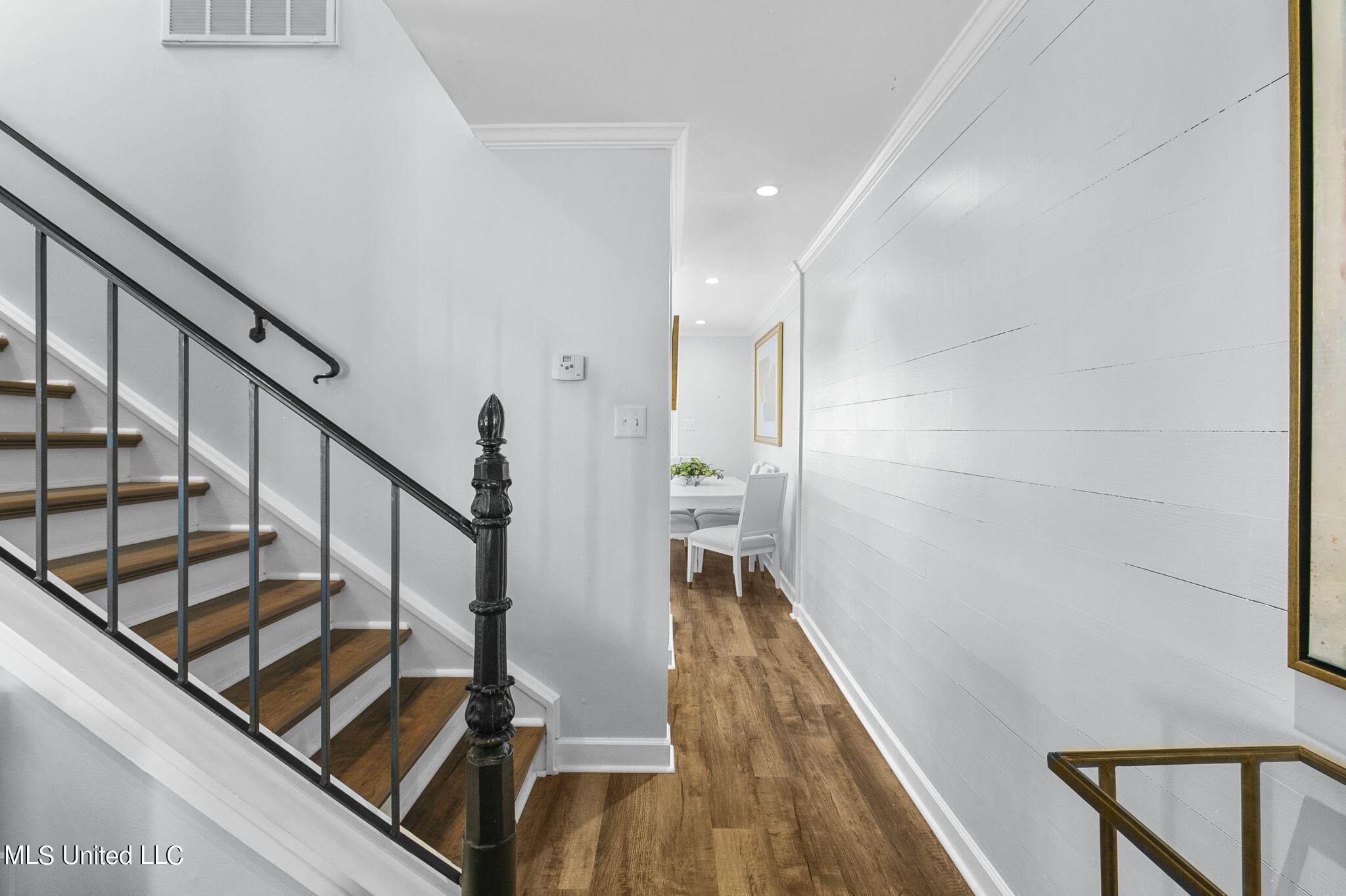 550 Post Road, 602