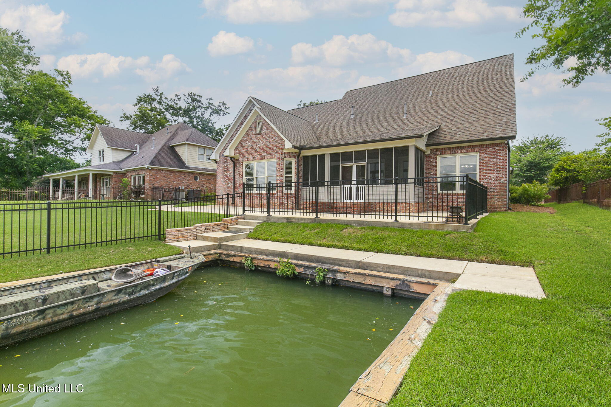 116 Northshore Way