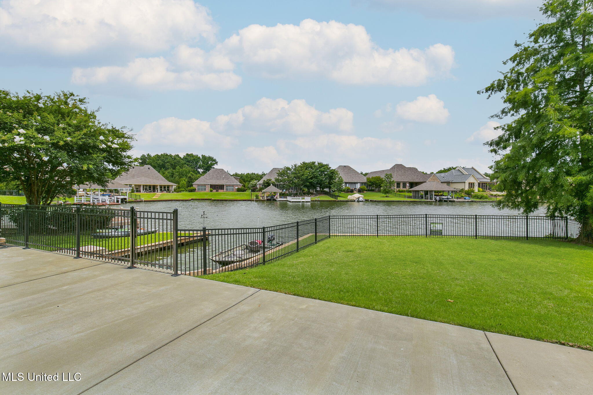 116 Northshore Way