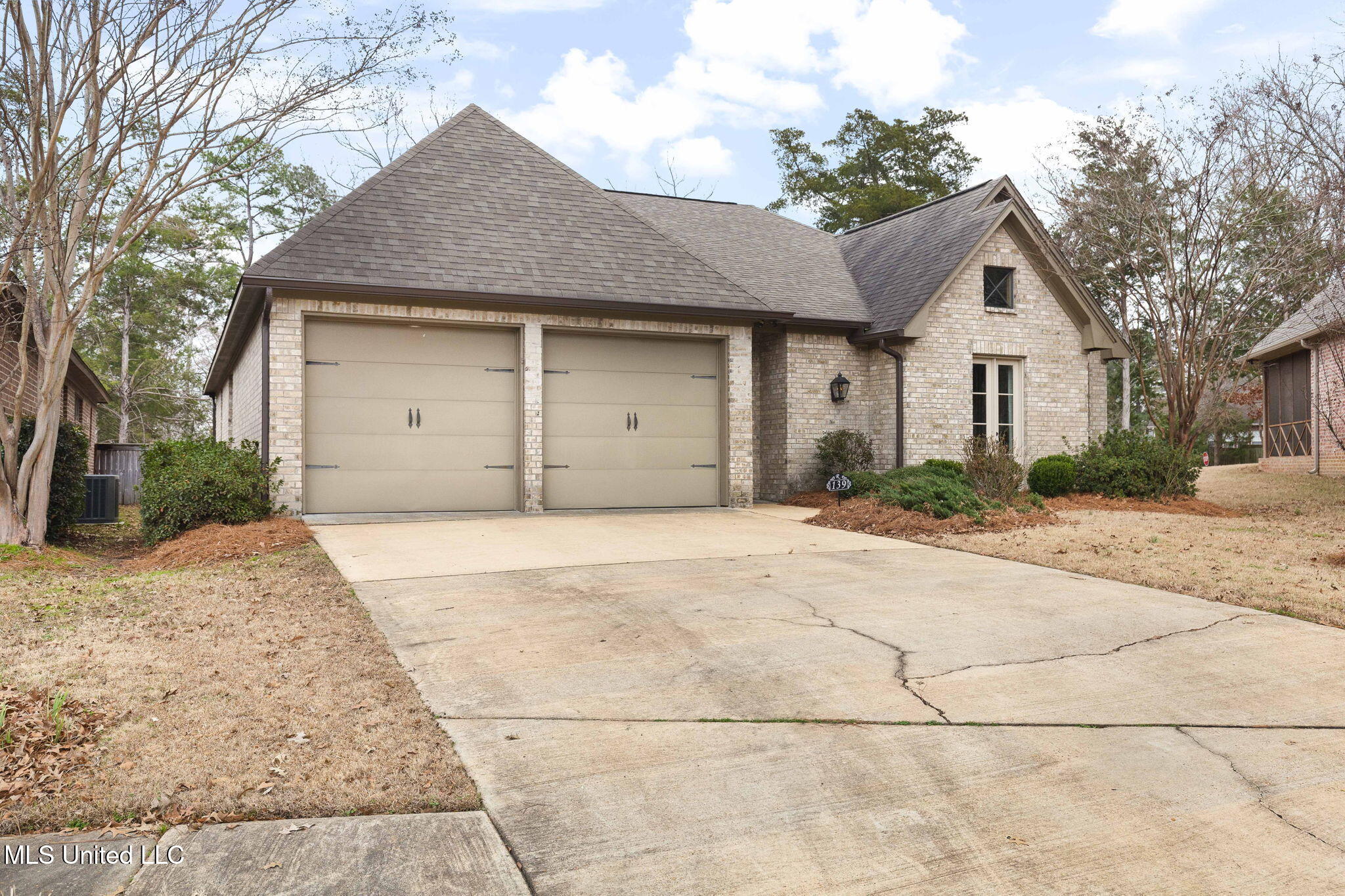 139 Hampton Chase