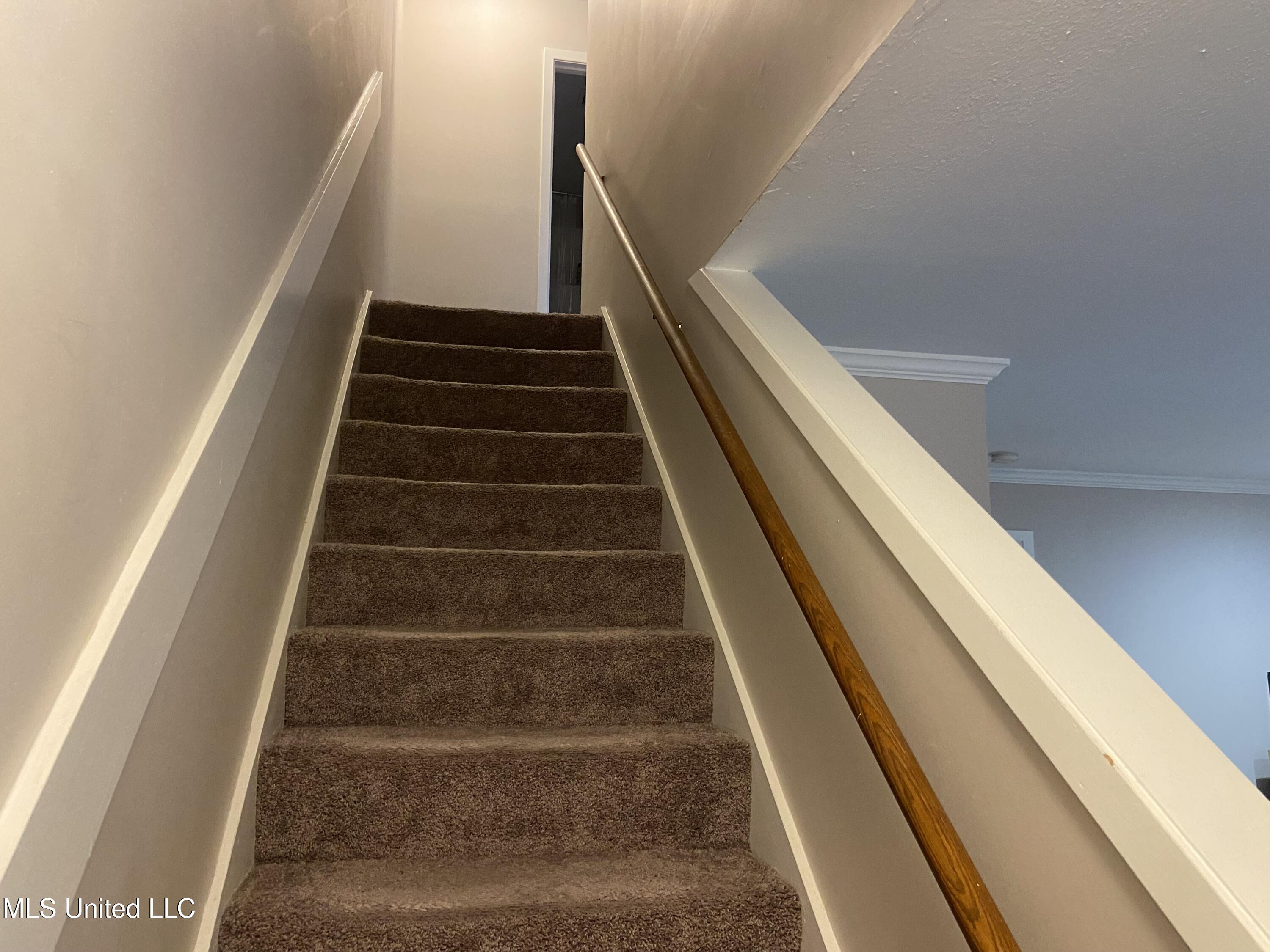 404 Lakebend Place