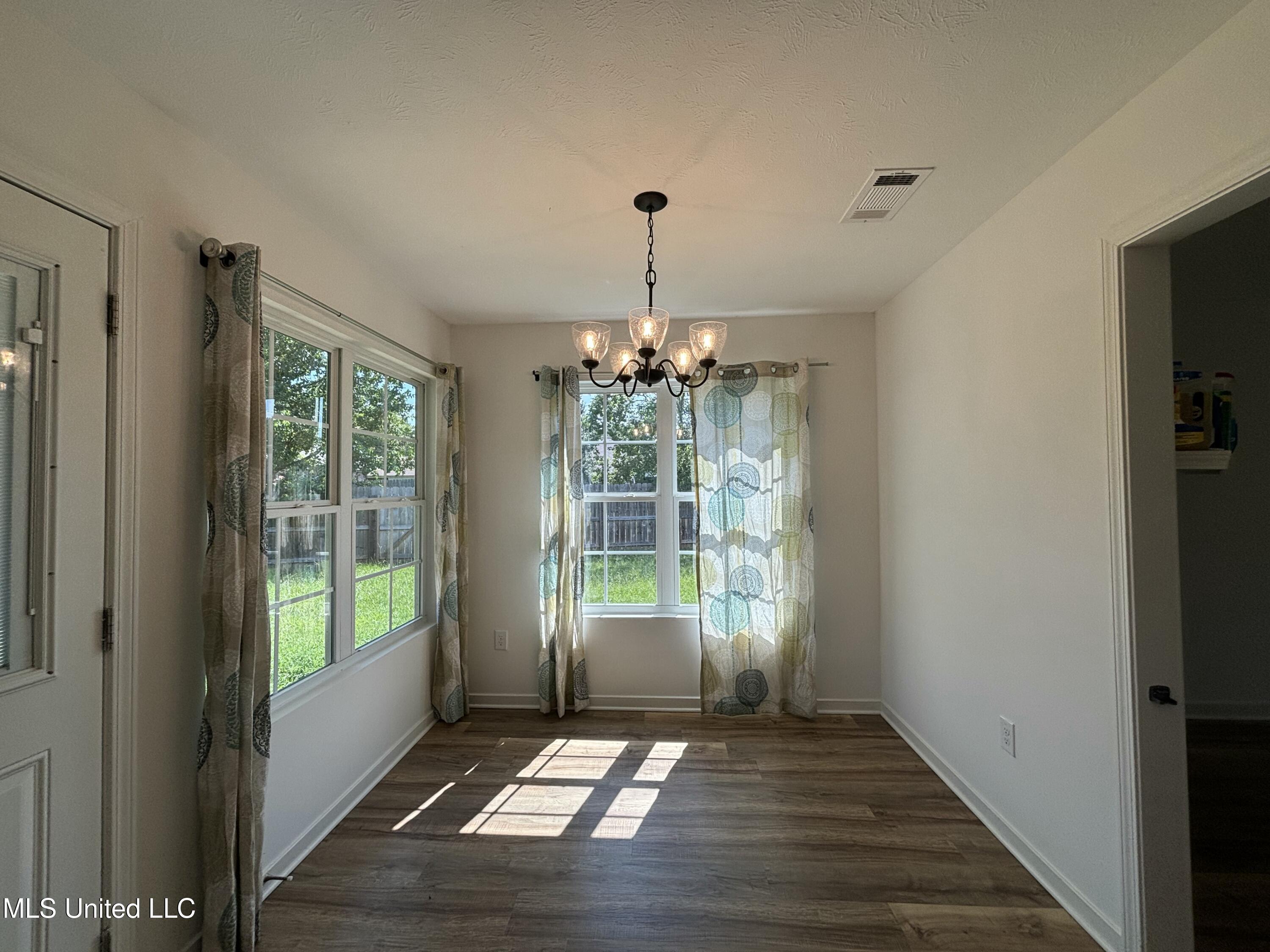 1028 Spanish Oak Boulevard