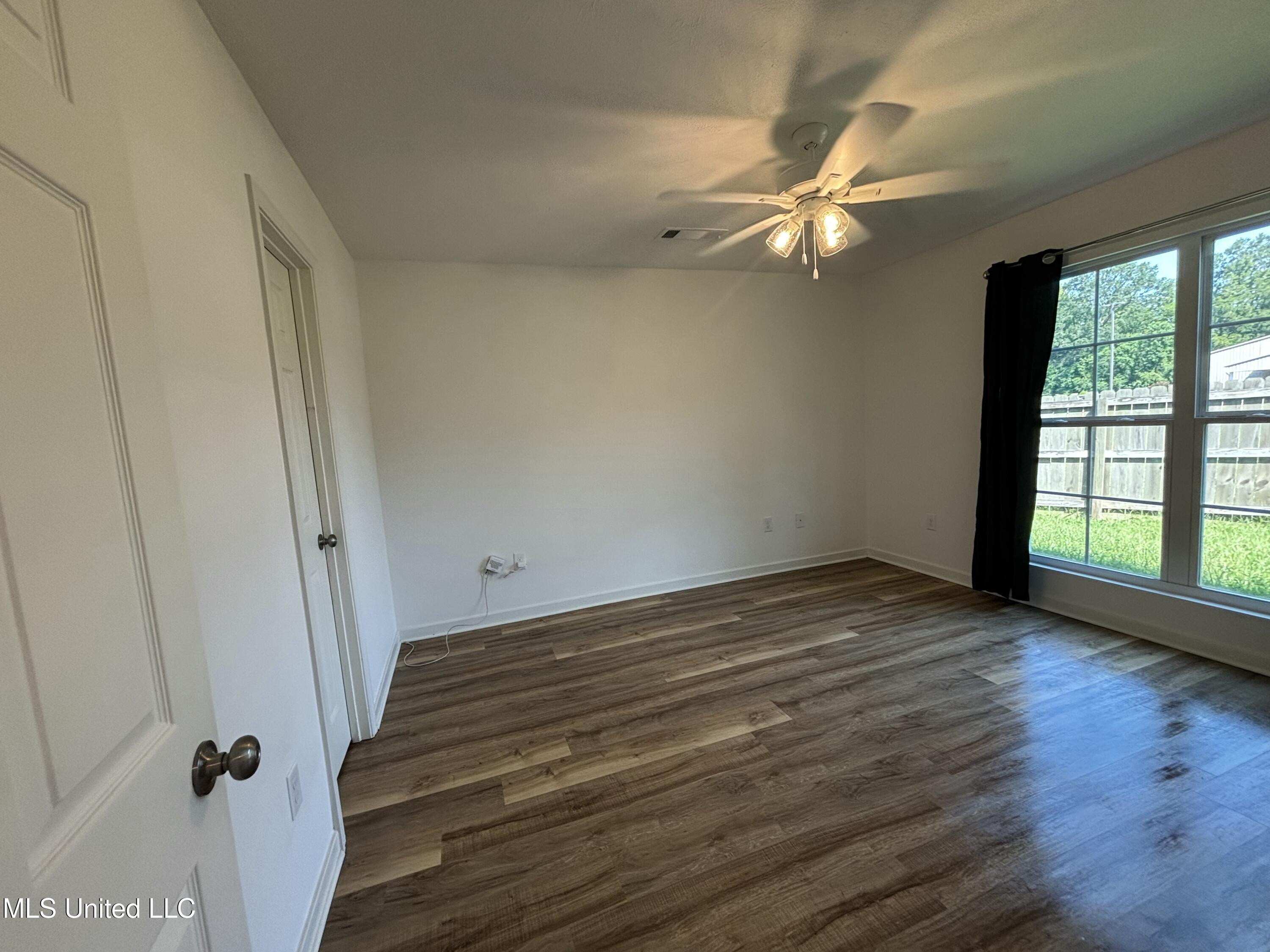 1028 Spanish Oak Boulevard