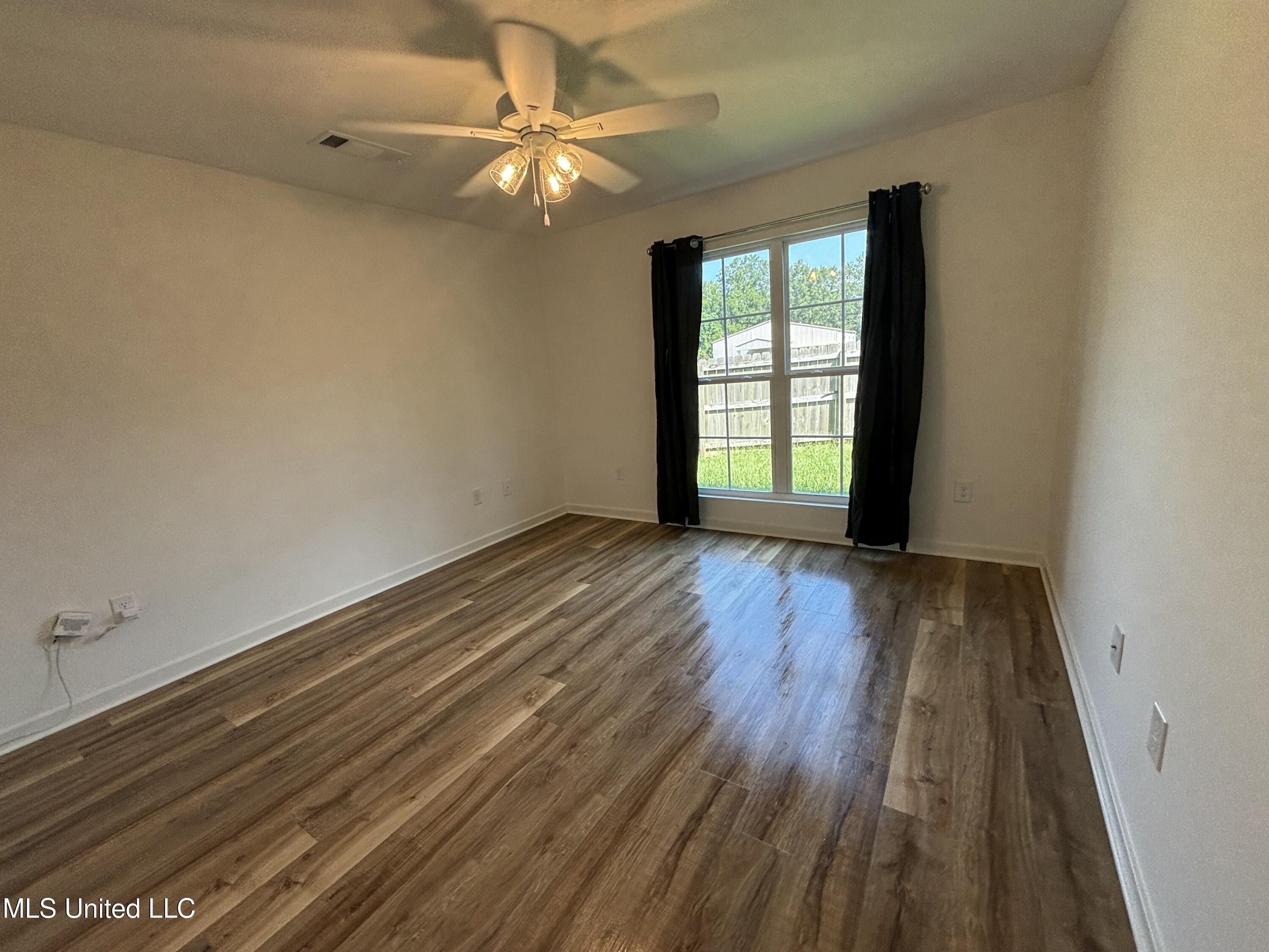 1028 Spanish Oak Boulevard