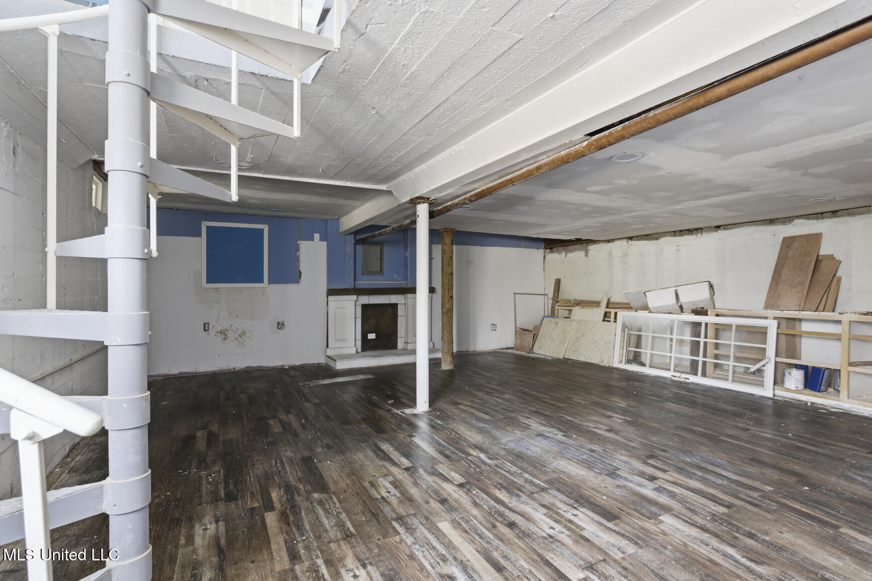 1112 Meadowbrook Road