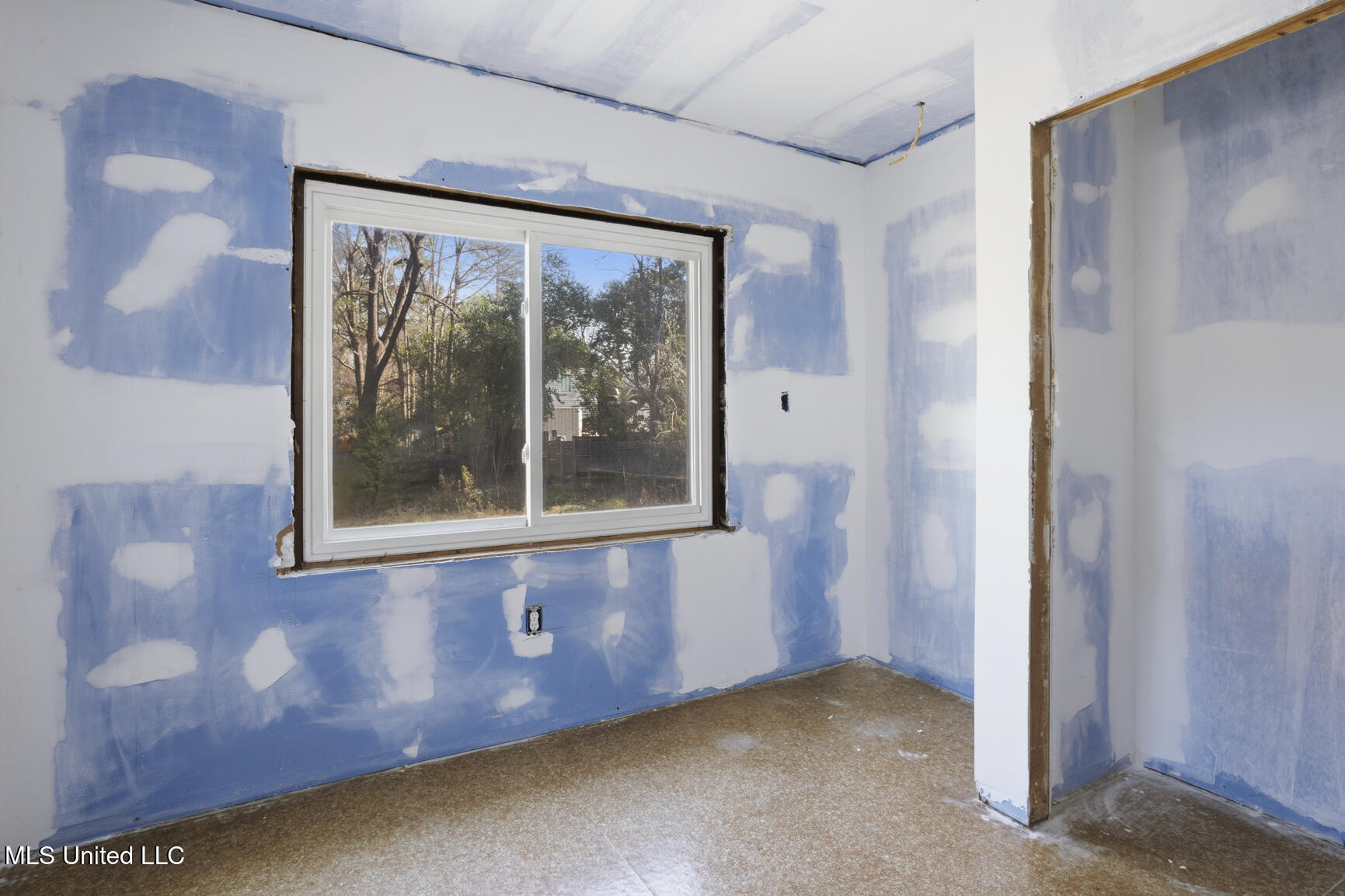 1112 Meadowbrook Road