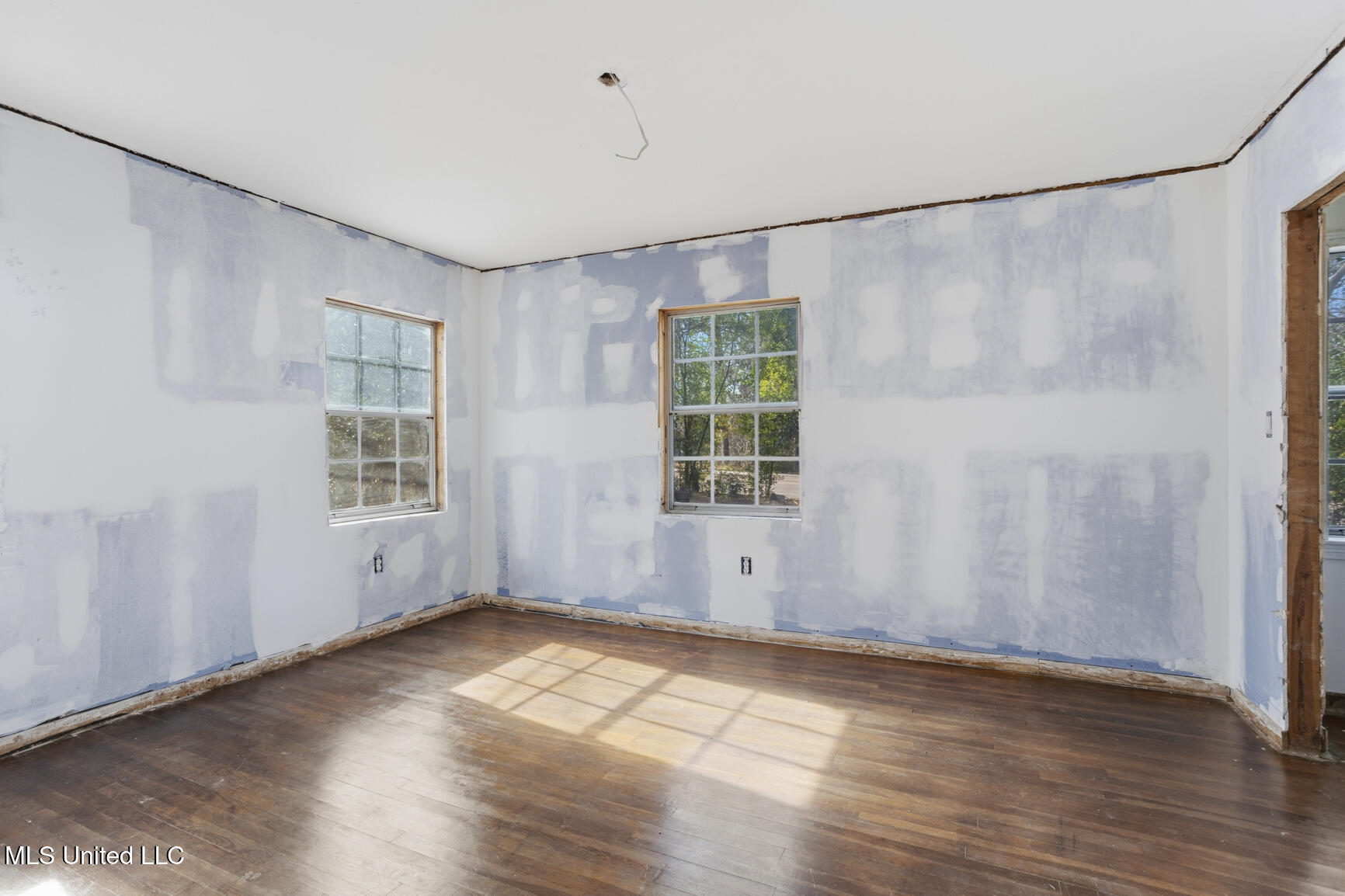 1112 Meadowbrook Road