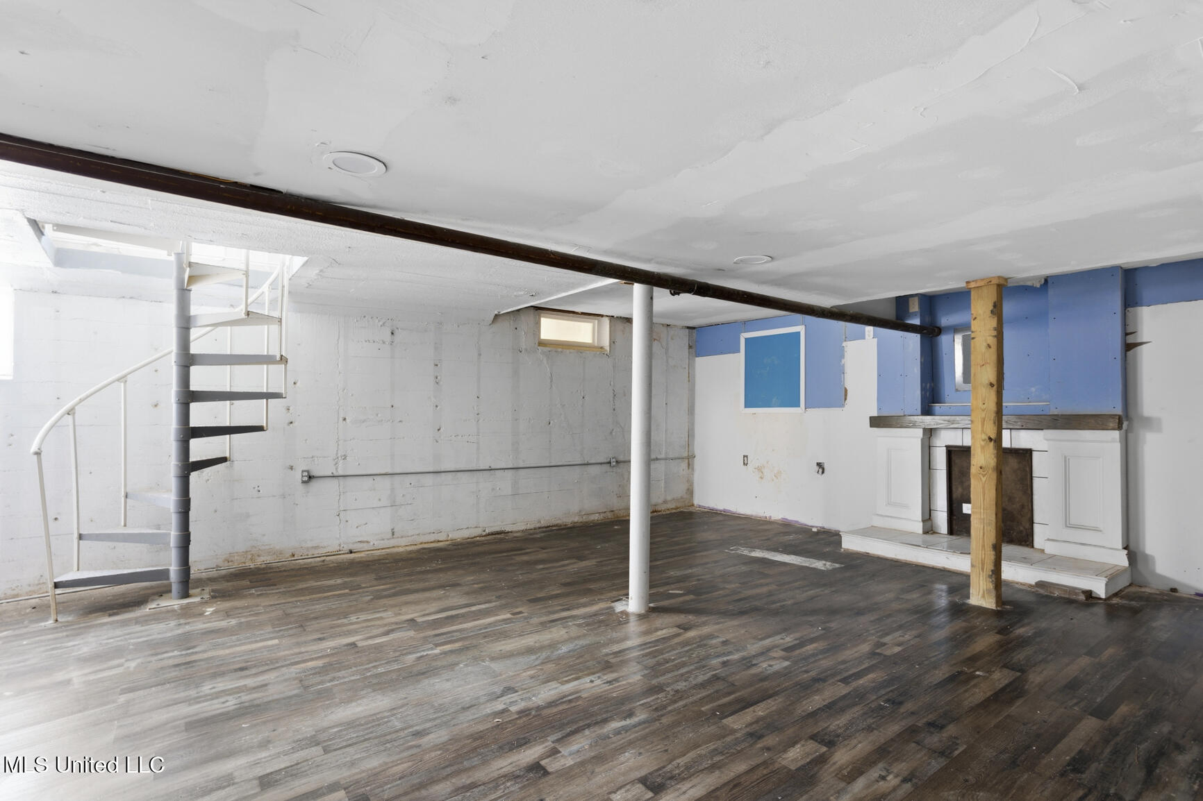 1112 Meadowbrook Road