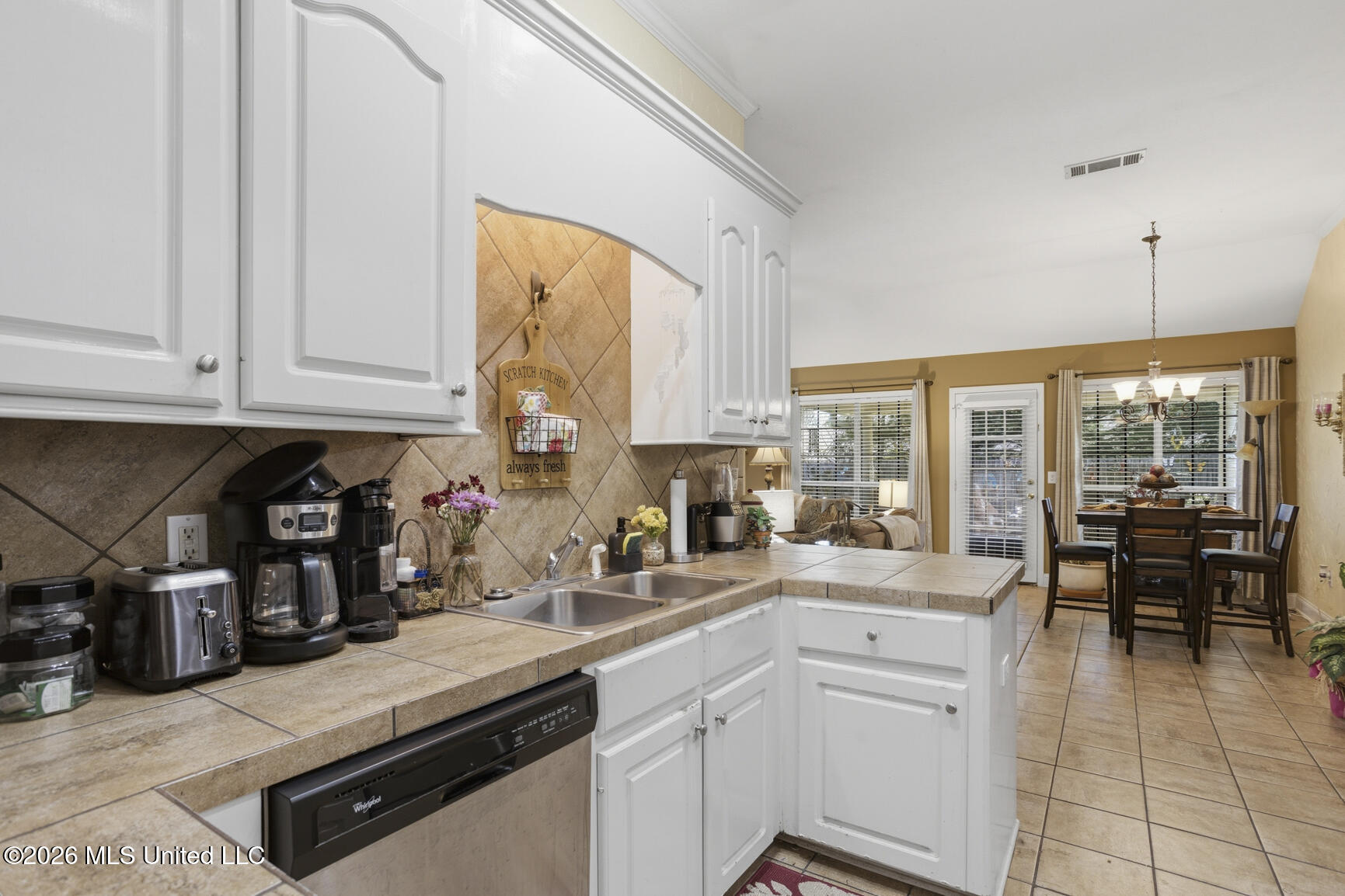 466 Magnolia Place