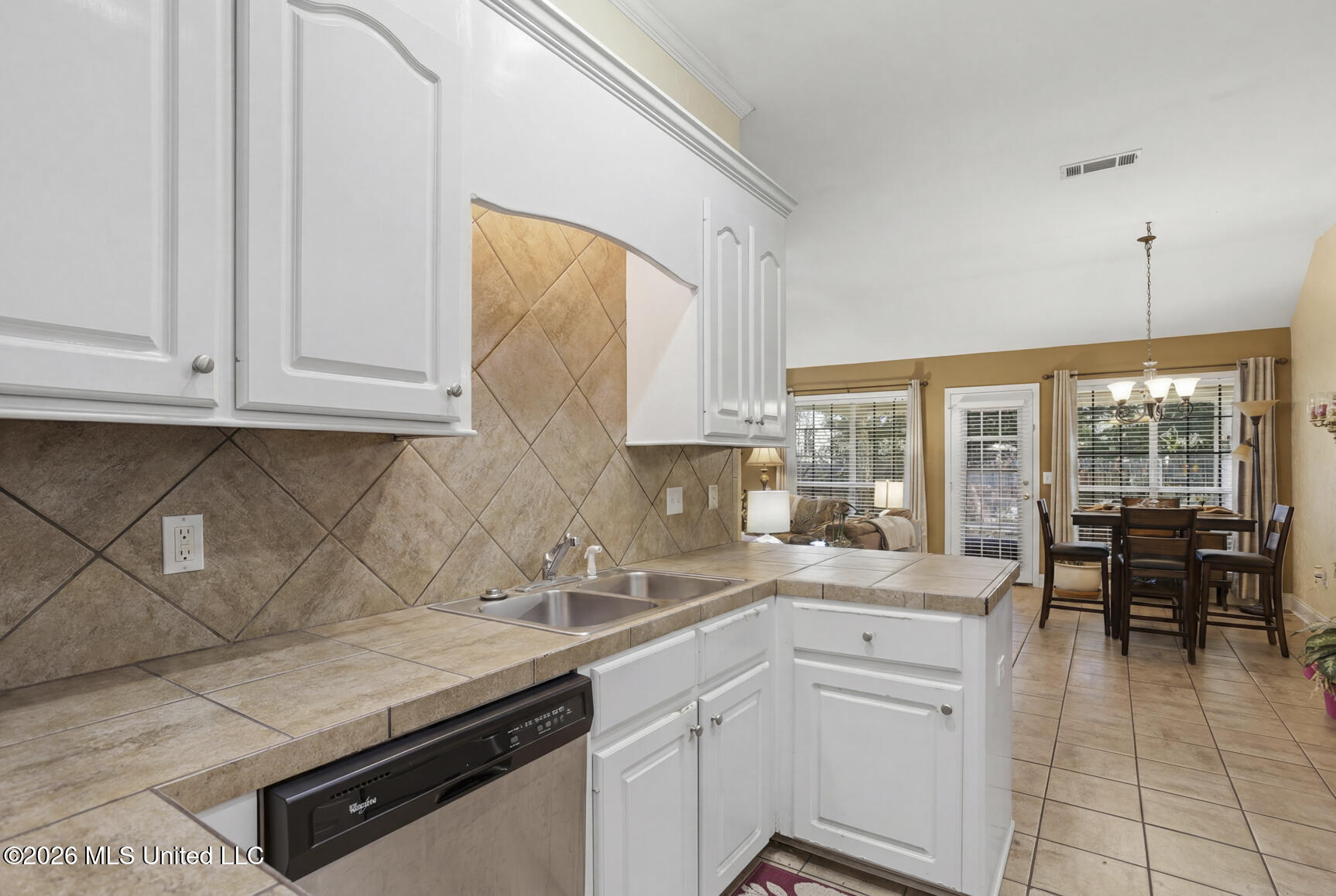 466 Magnolia Place