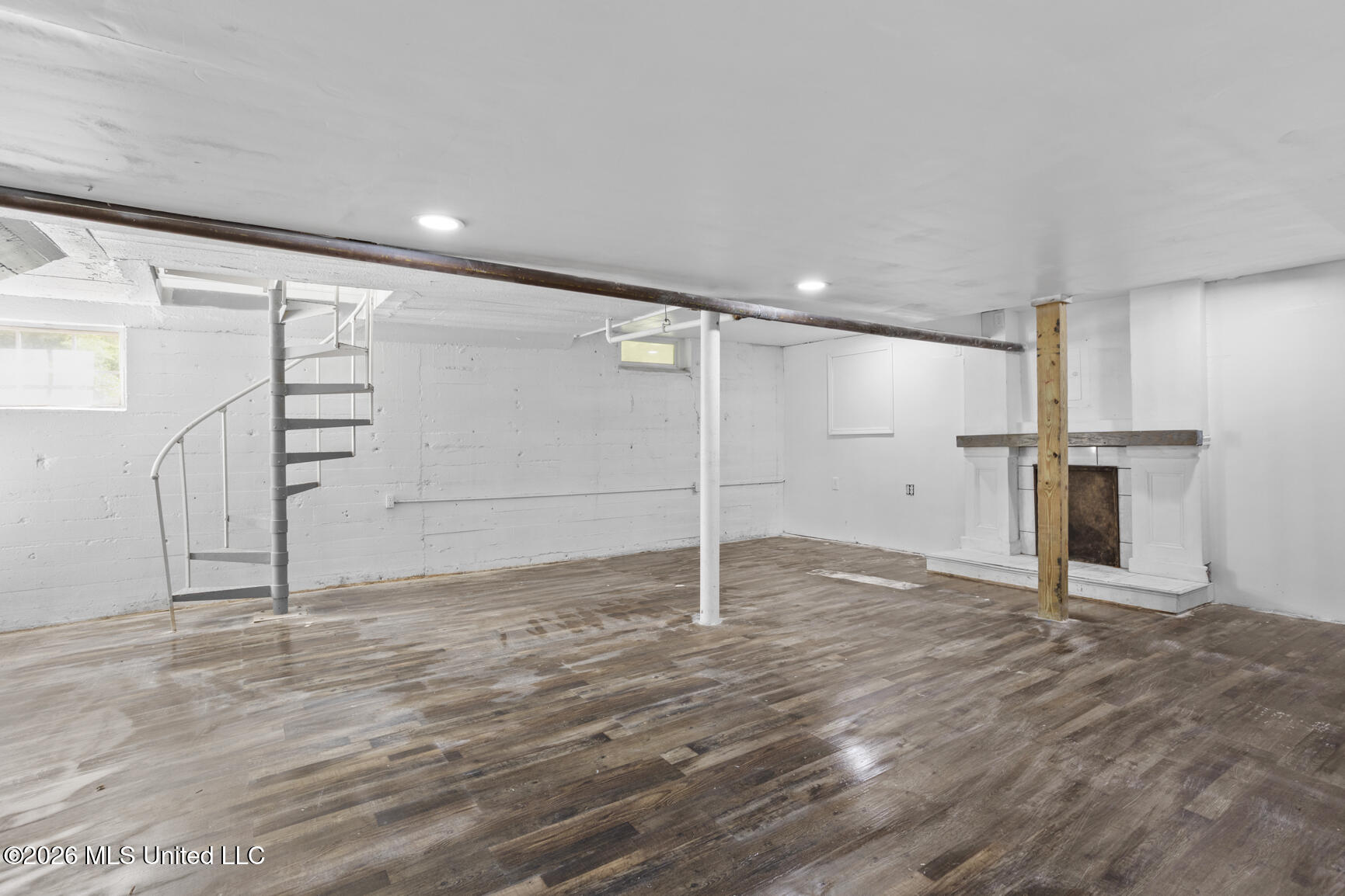 1112 Meadowbrook Road