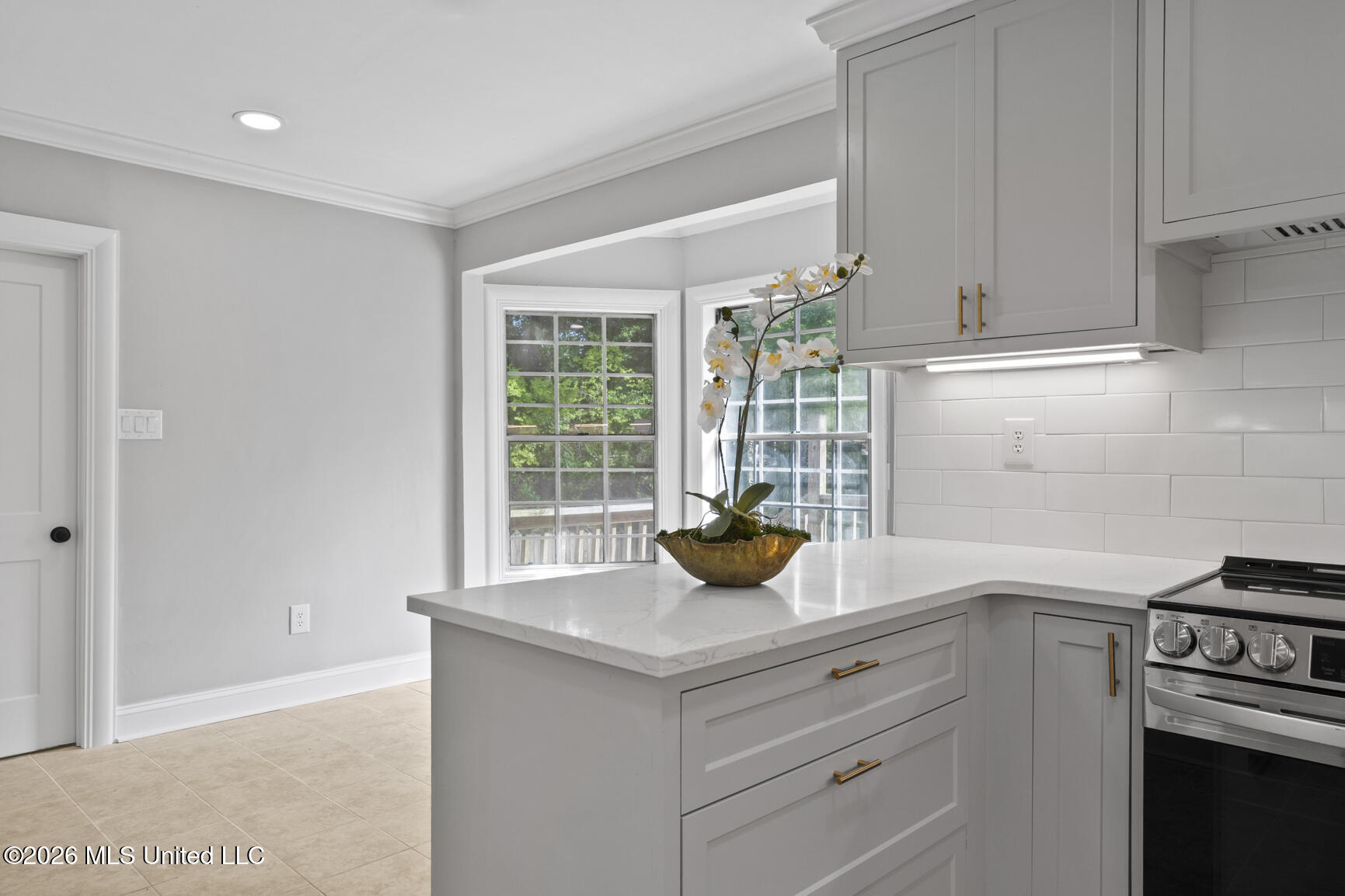 1112 Meadowbrook Road