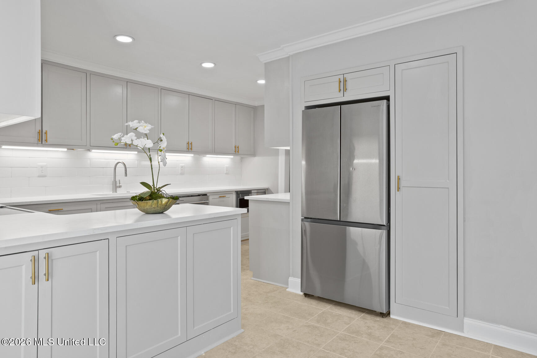 1112 Meadowbrook Road