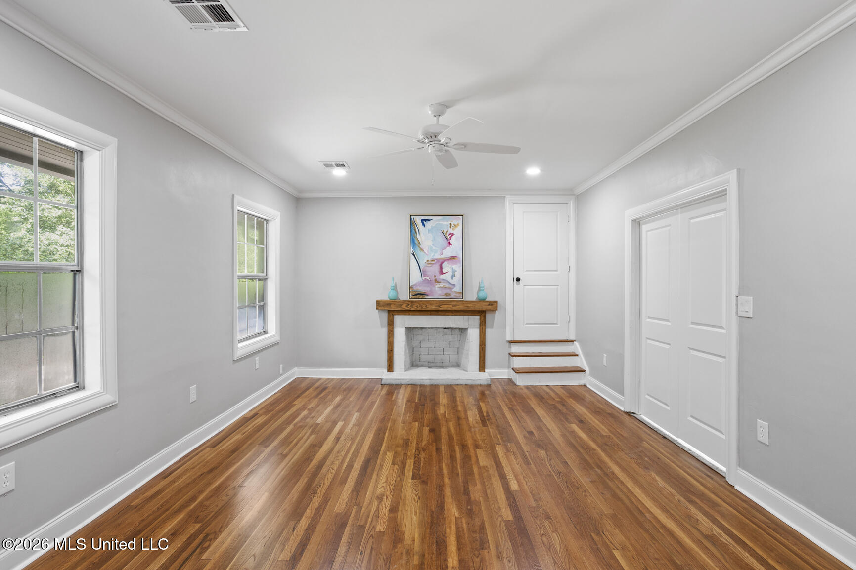 1112 Meadowbrook Road
