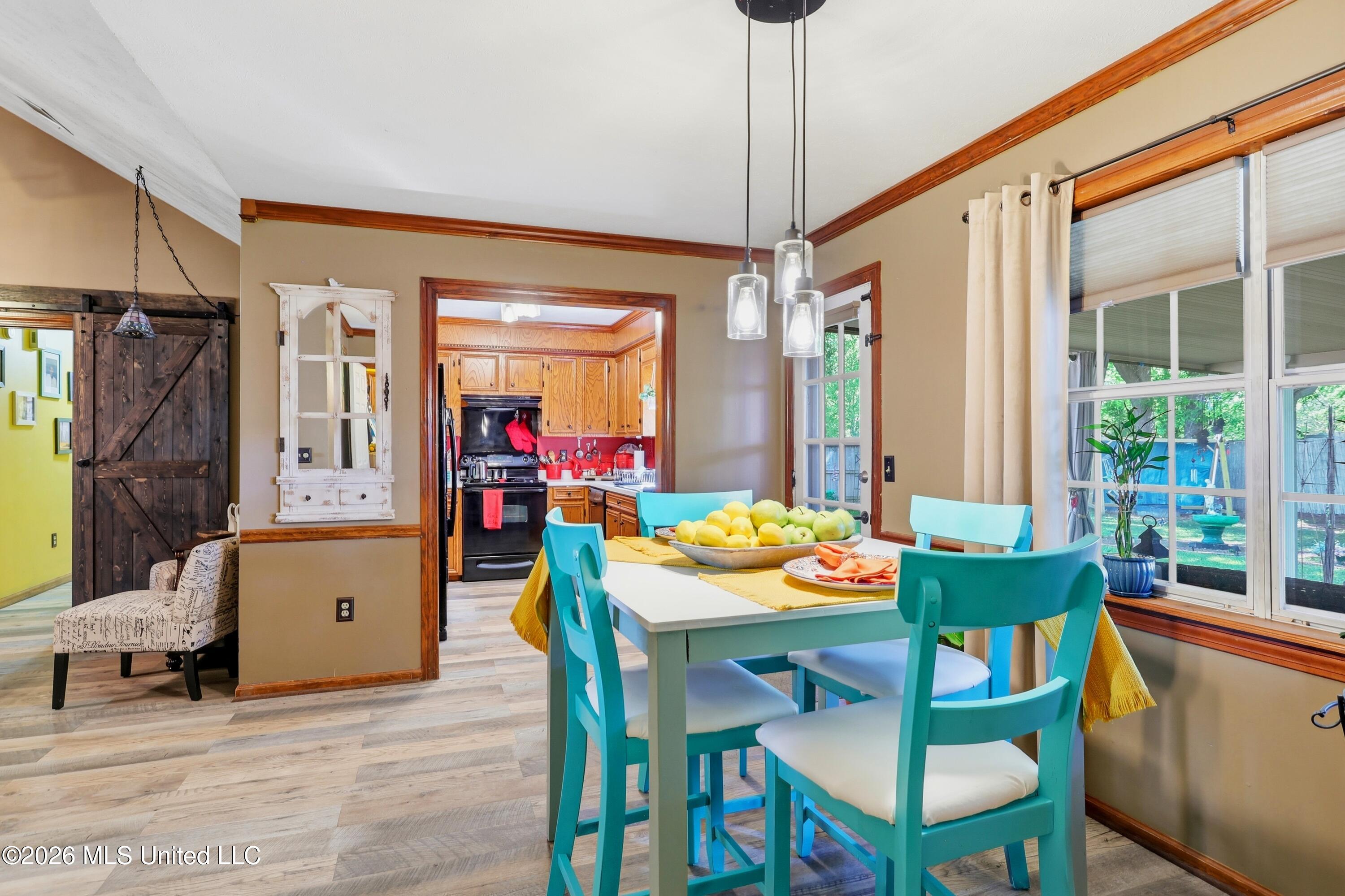 305 Mockingbird Lane