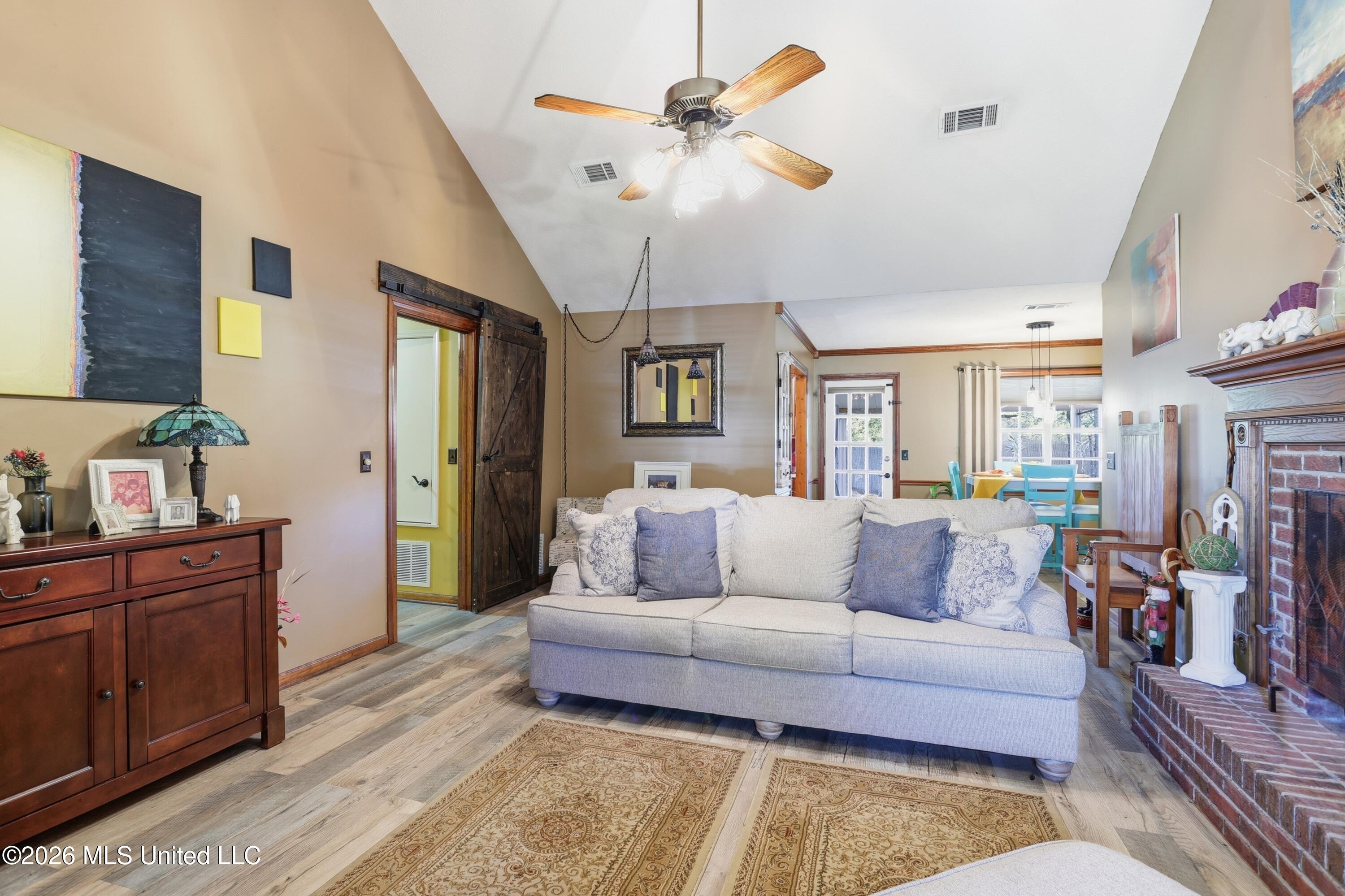 305 Mockingbird Lane