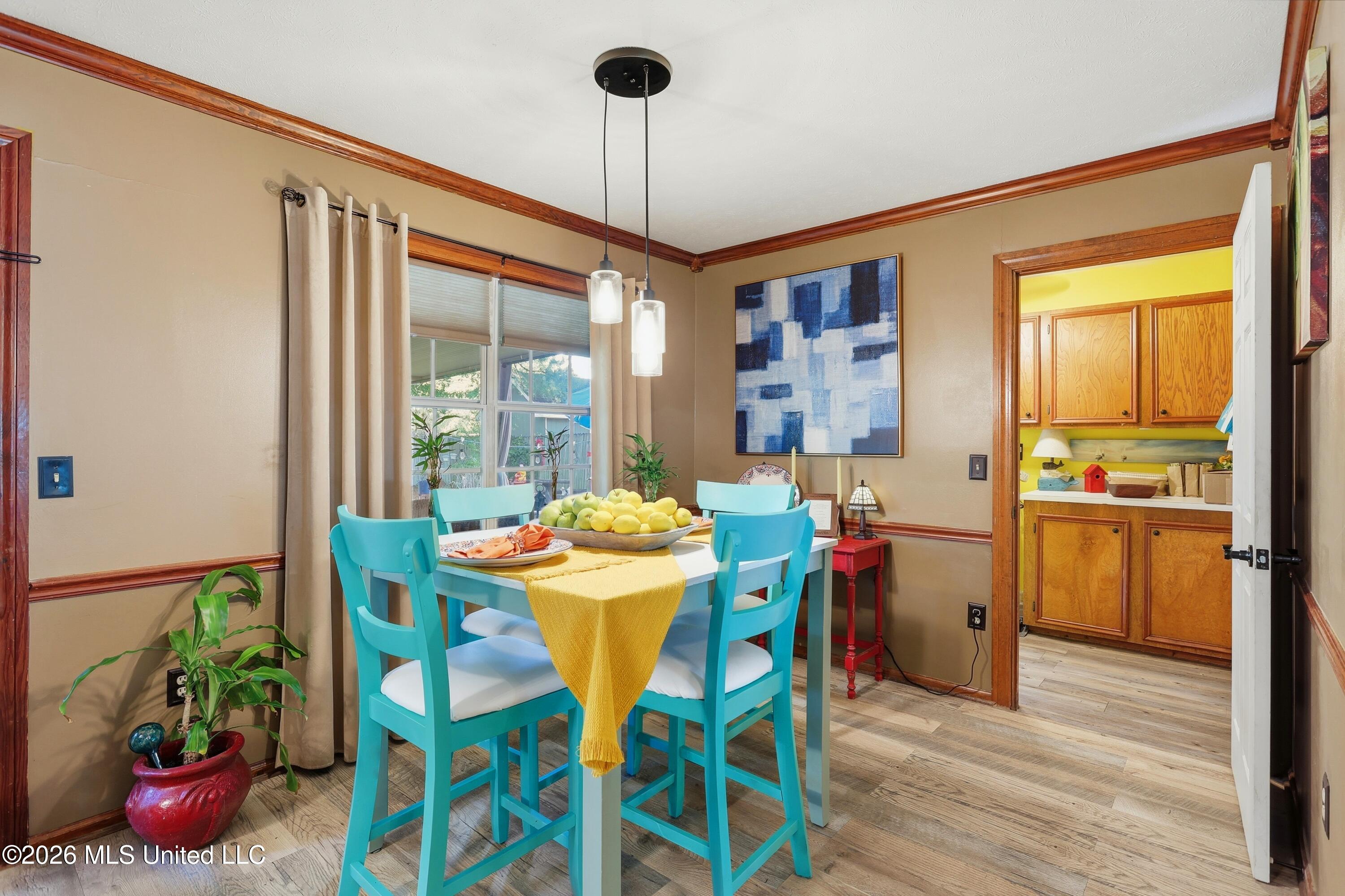 305 Mockingbird Lane