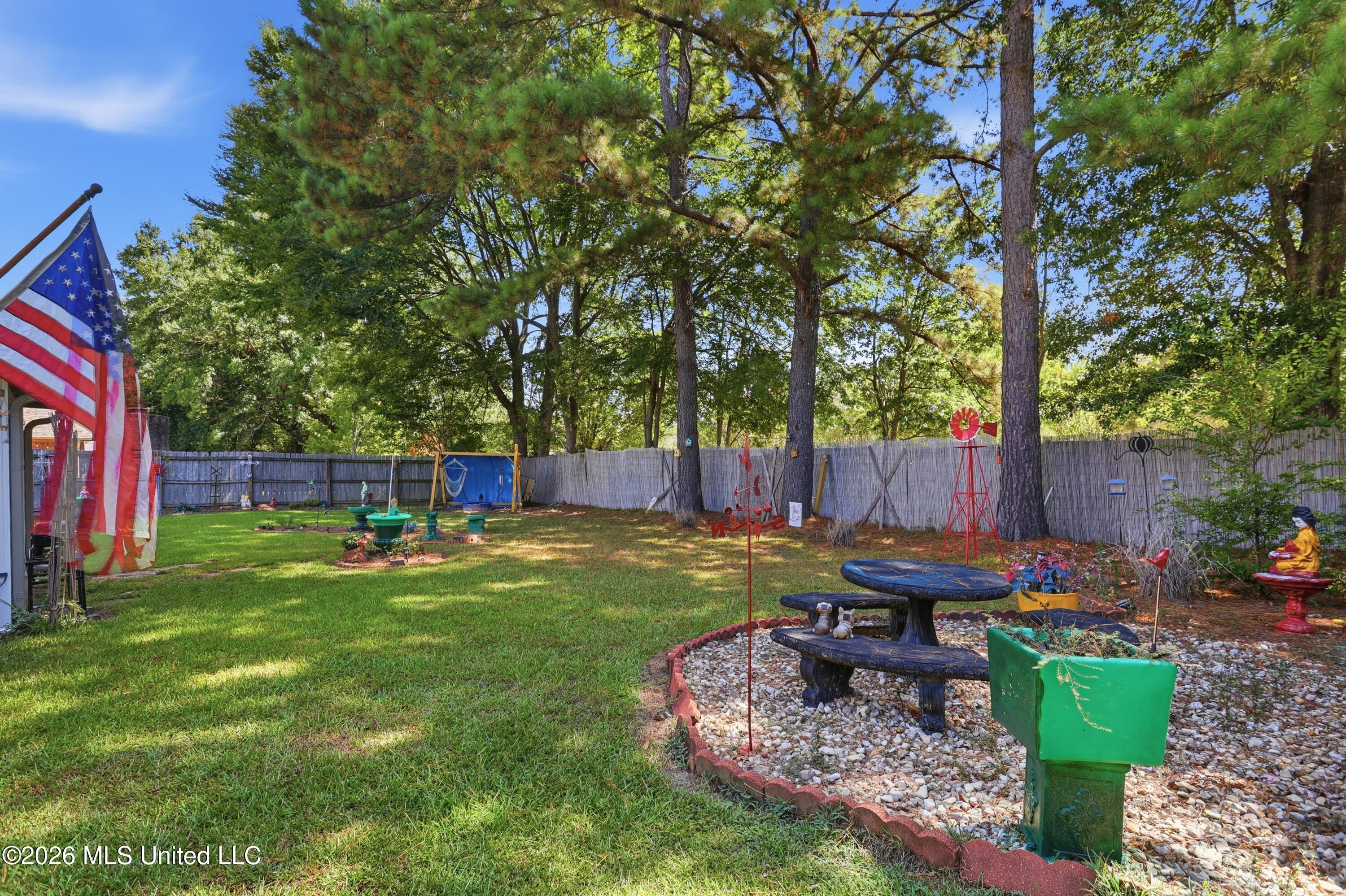 305 Mockingbird Lane