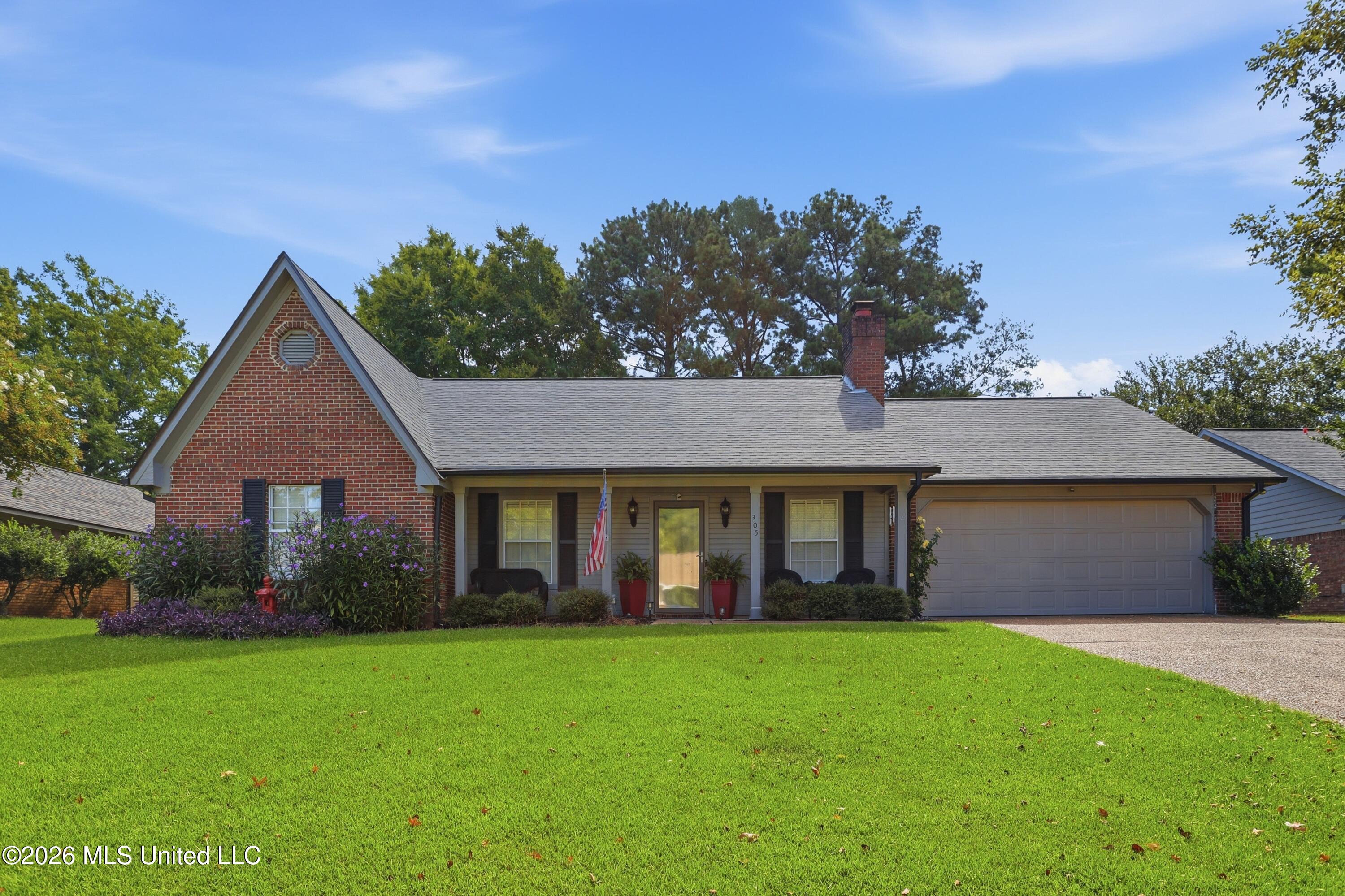 305 Mockingbird Lane