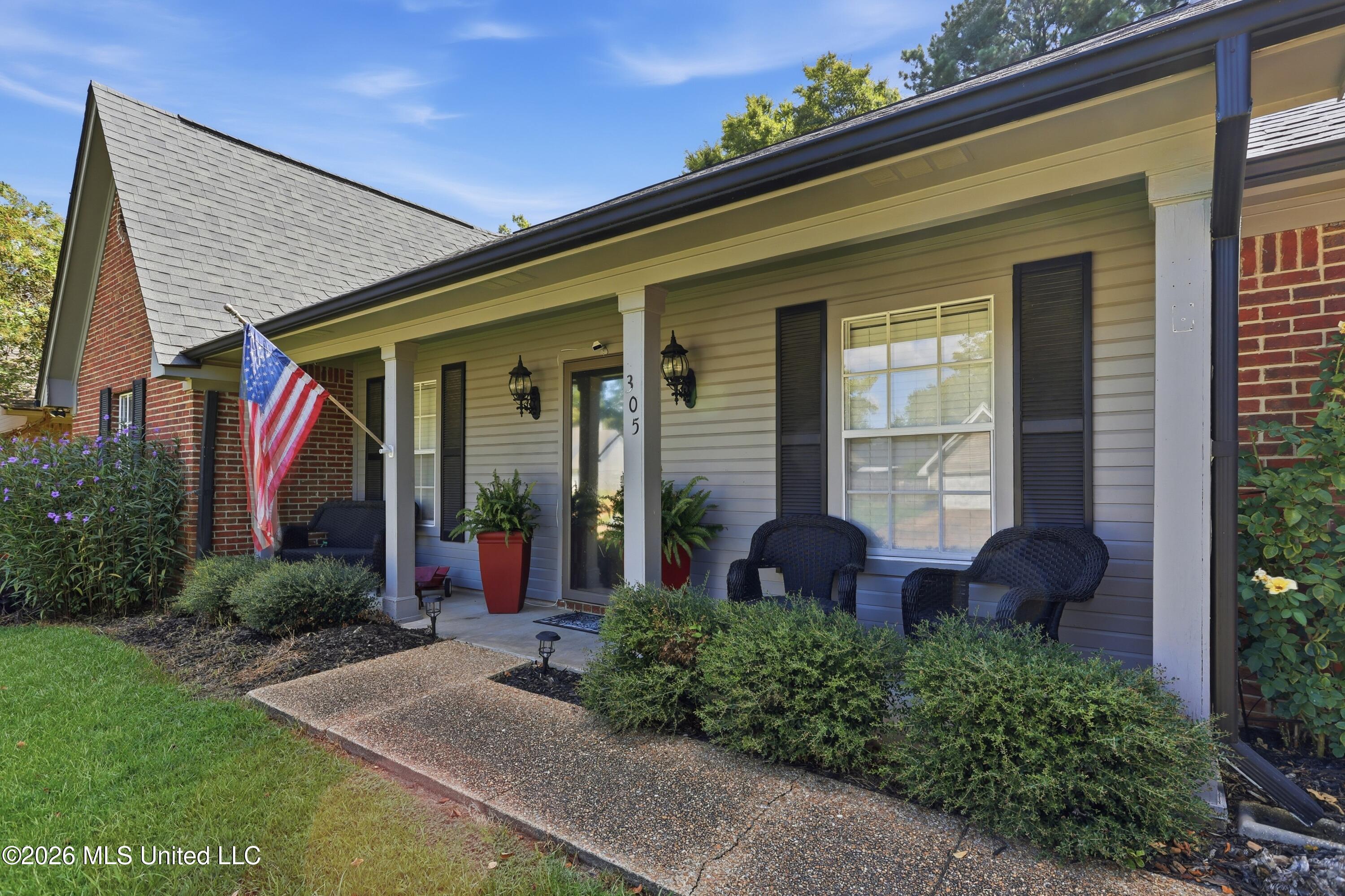 305 Mockingbird Lane