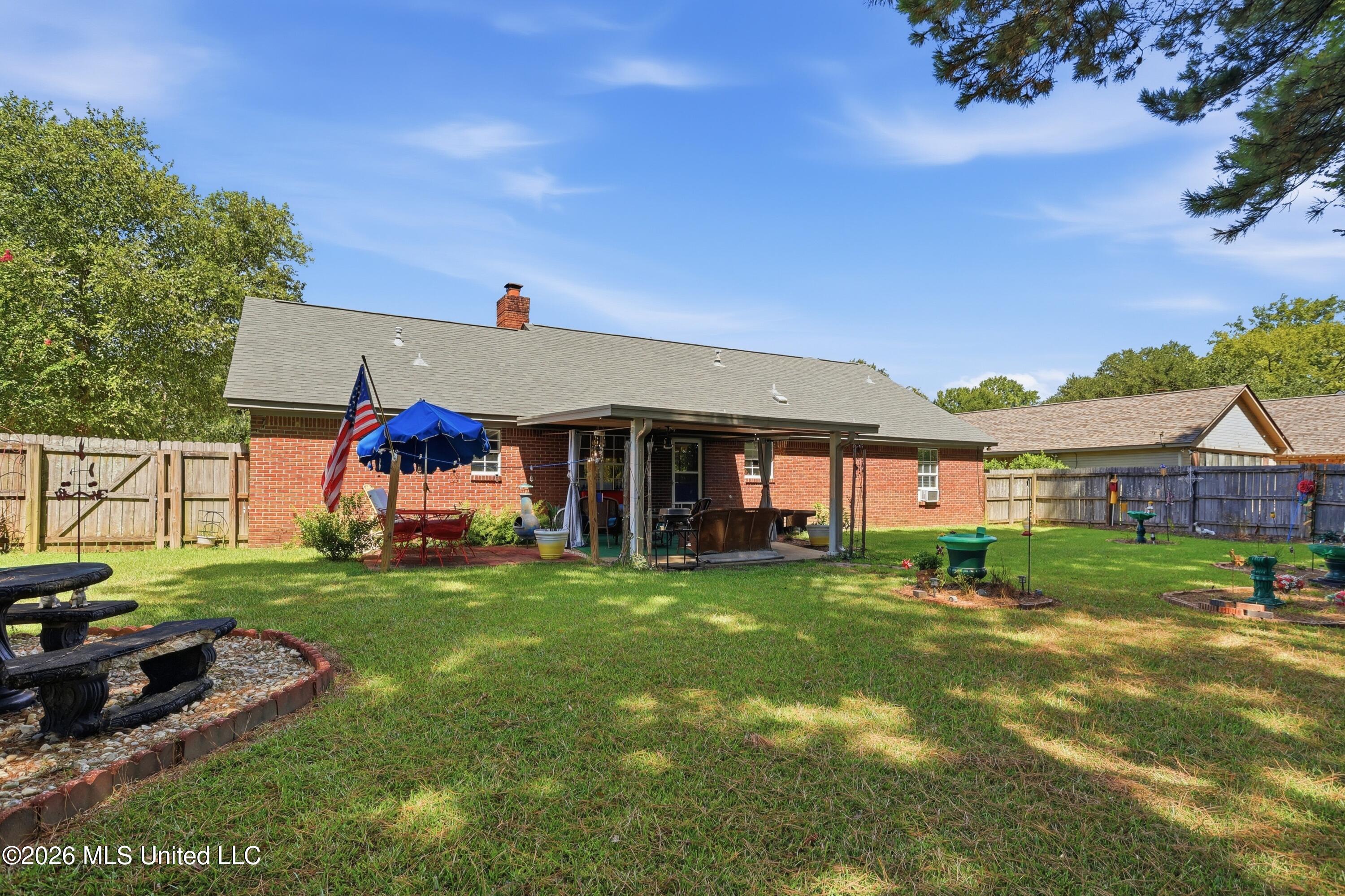 305 Mockingbird Lane