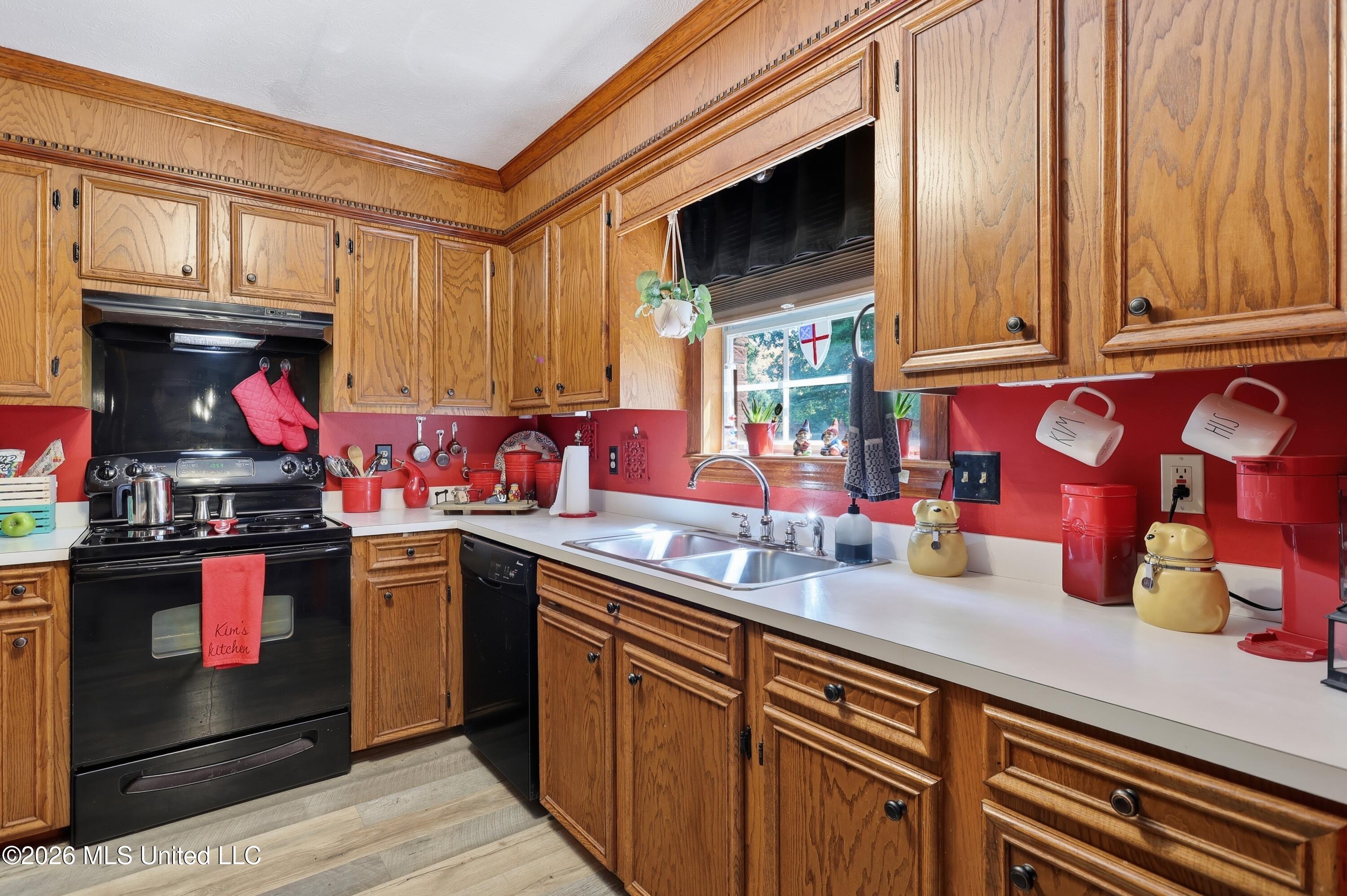 305 Mockingbird Lane