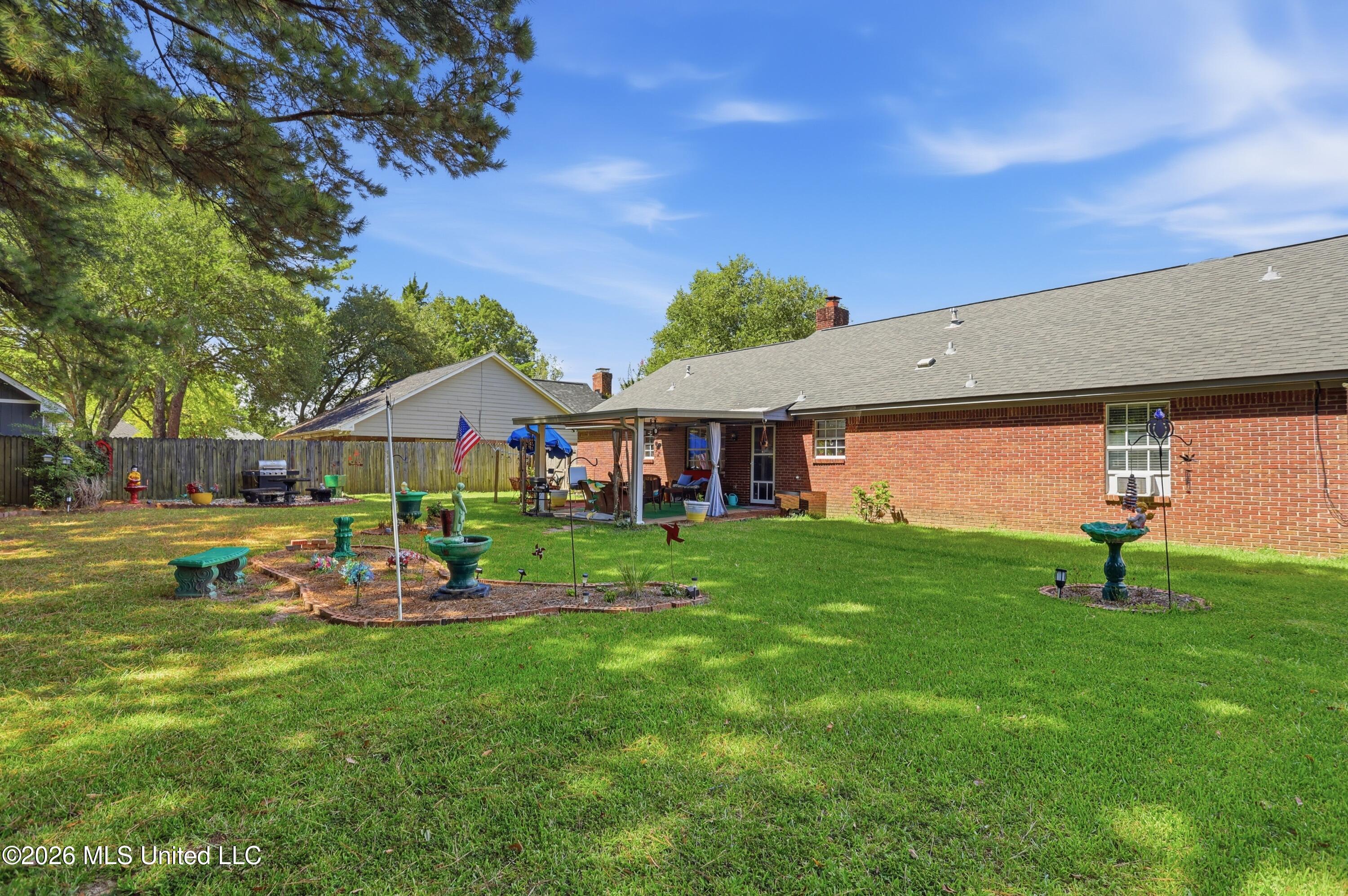 305 Mockingbird Lane