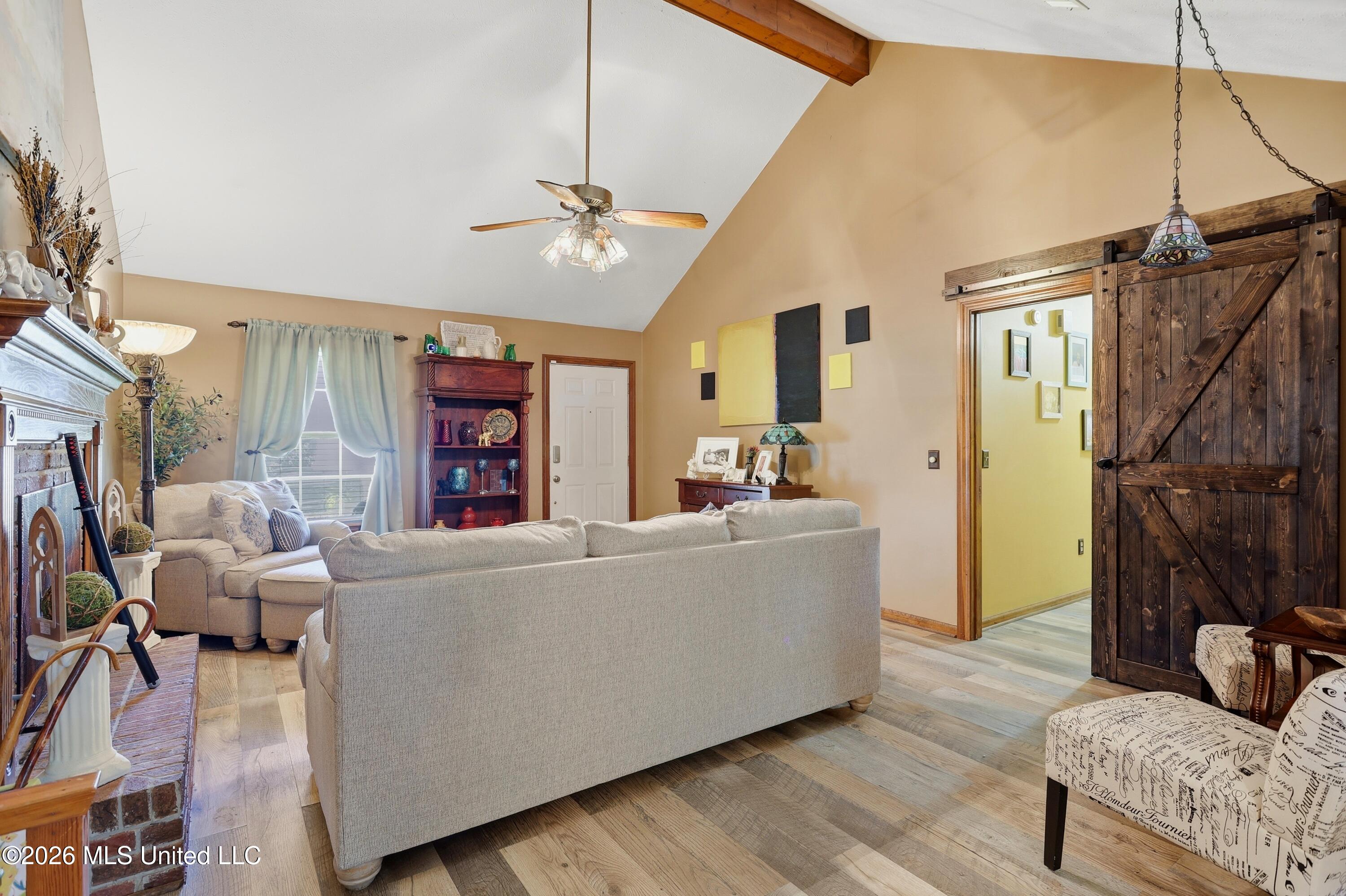 305 Mockingbird Lane