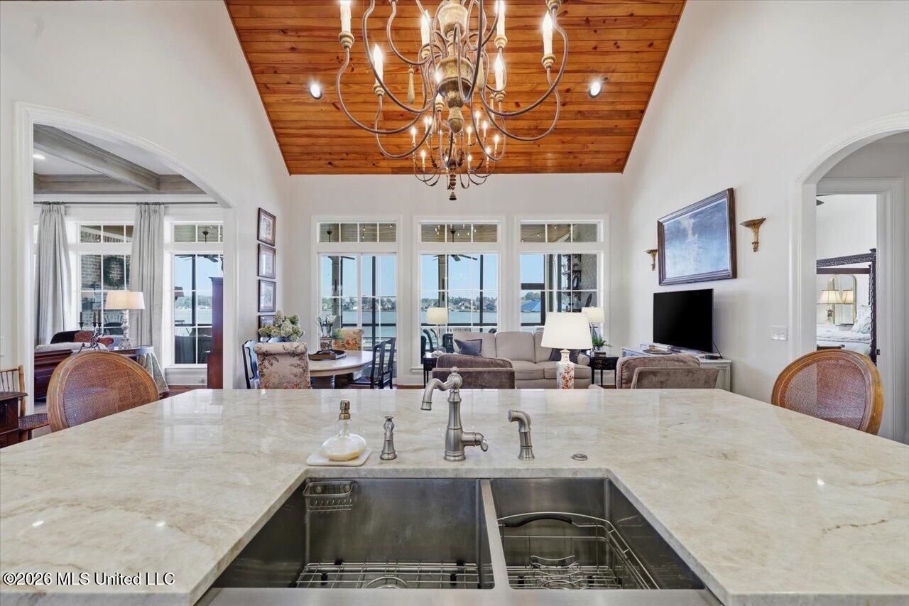104 Lake Cove