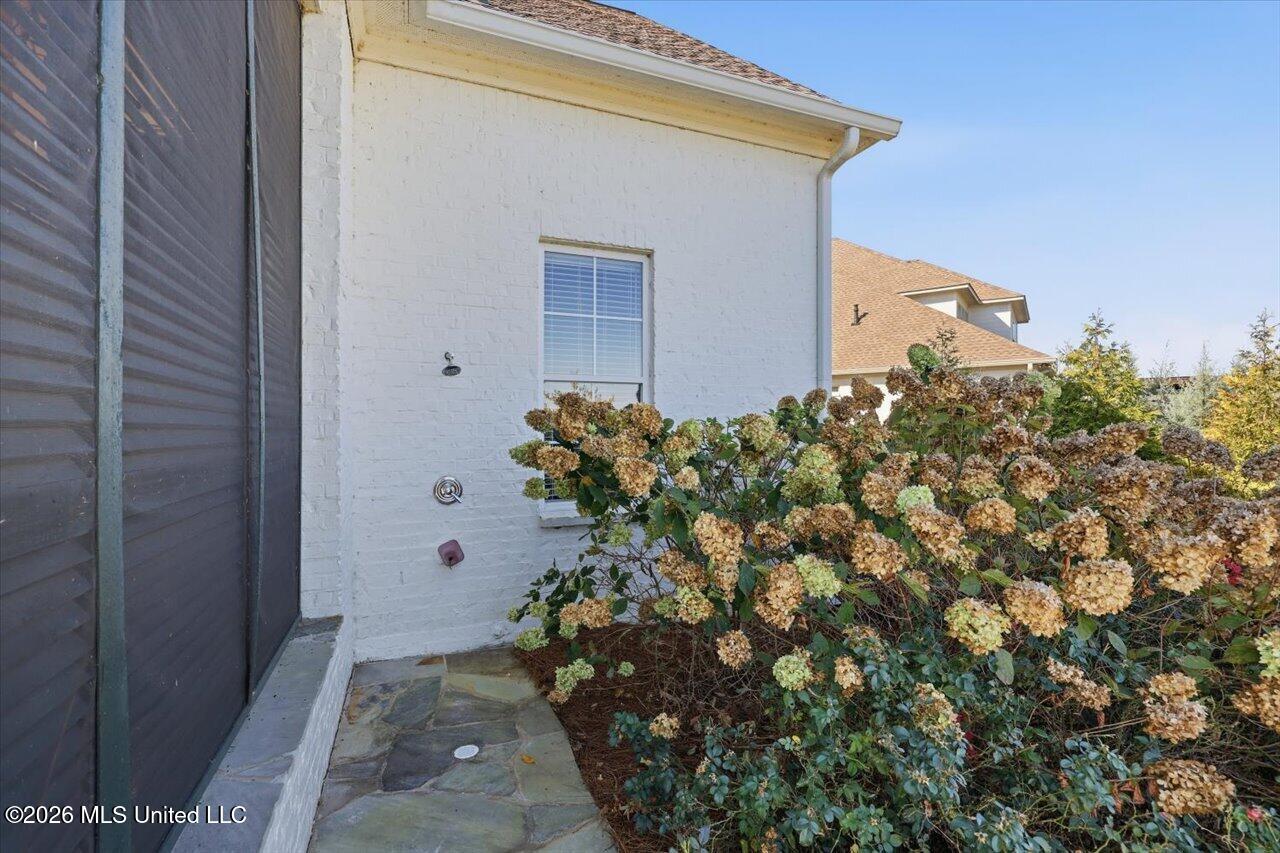 104 Lake Cove