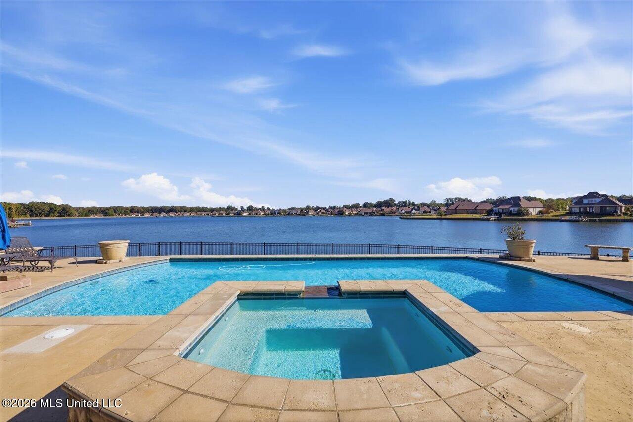 104 Lake Cove