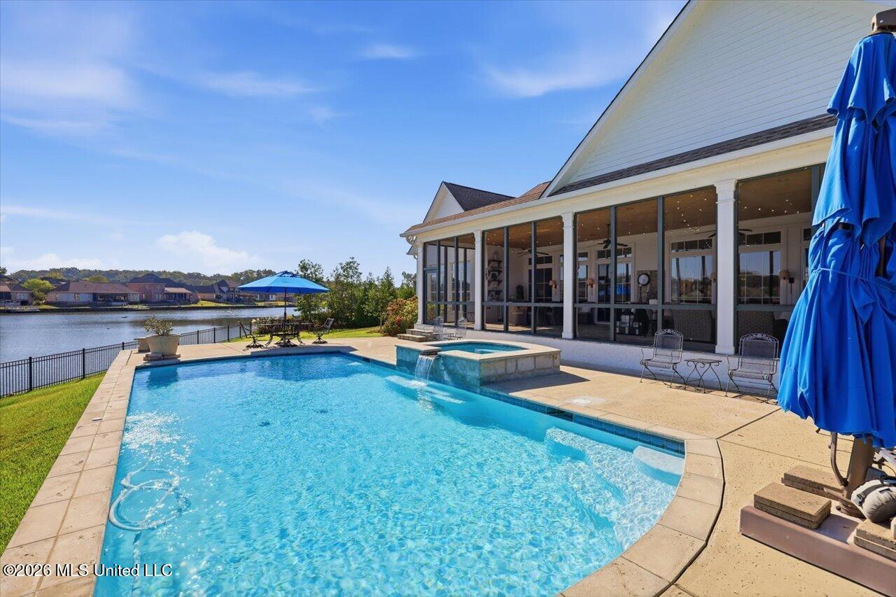 104 Lake Cove