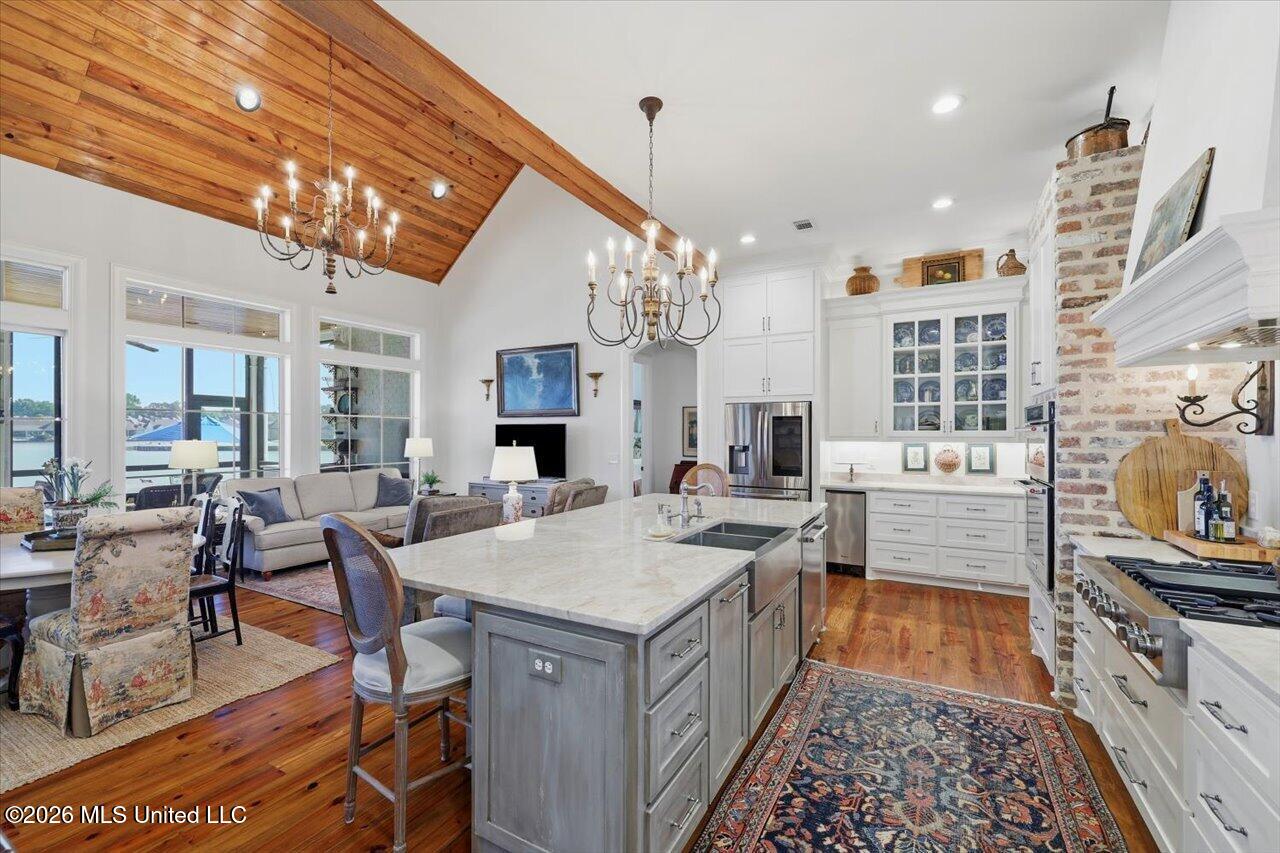 104 Lake Cove