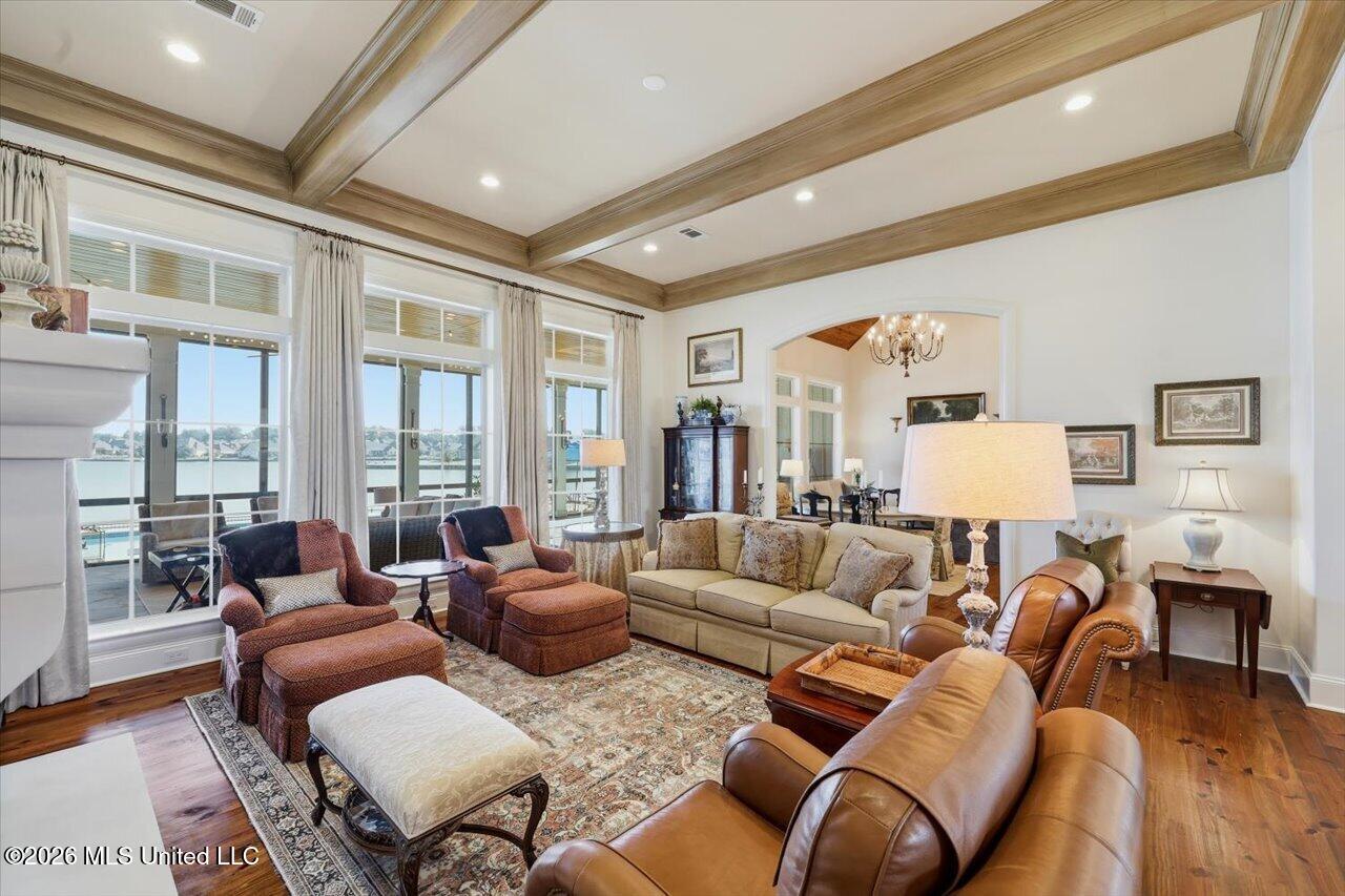 104 Lake Cove