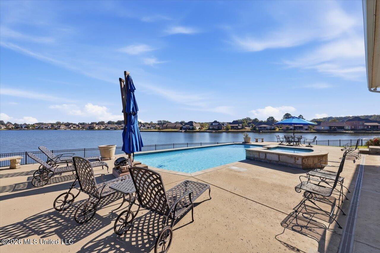 104 Lake Cove