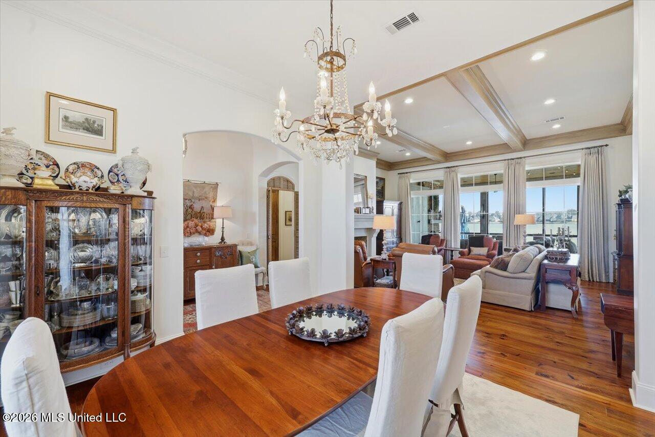 104 Lake Cove
