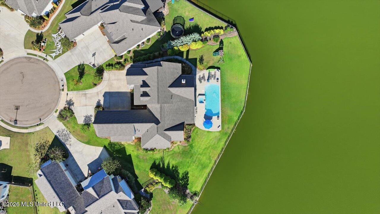 104 Lake Cove