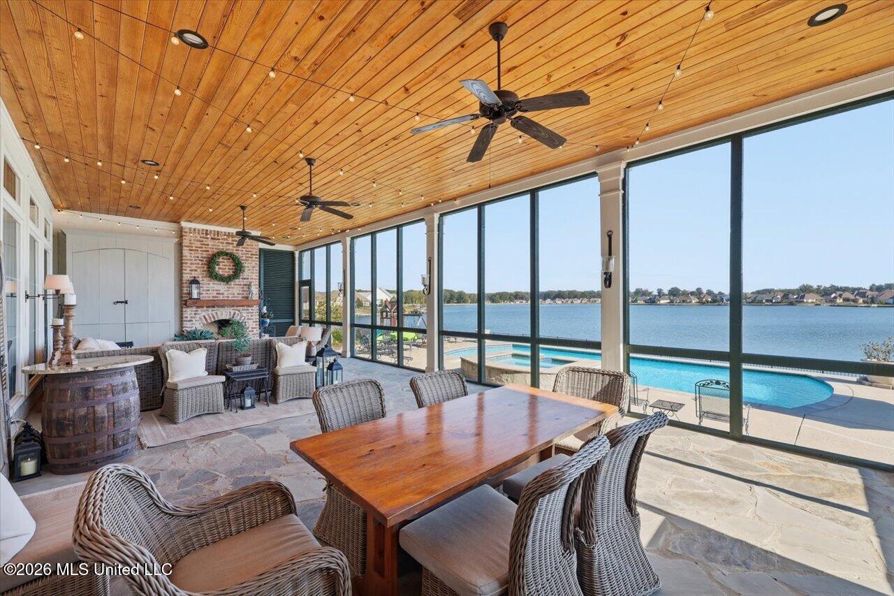 104 Lake Cove