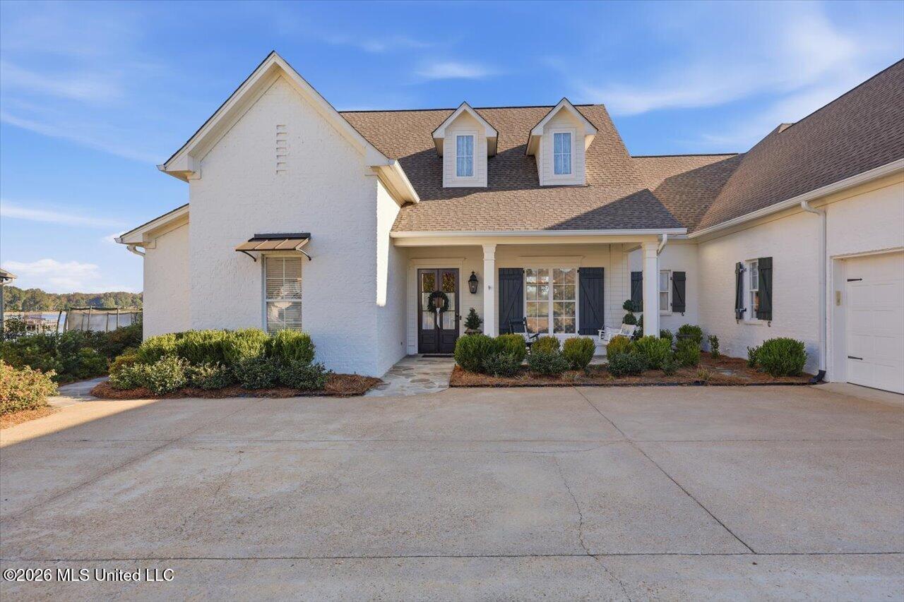 104 Lake Cove